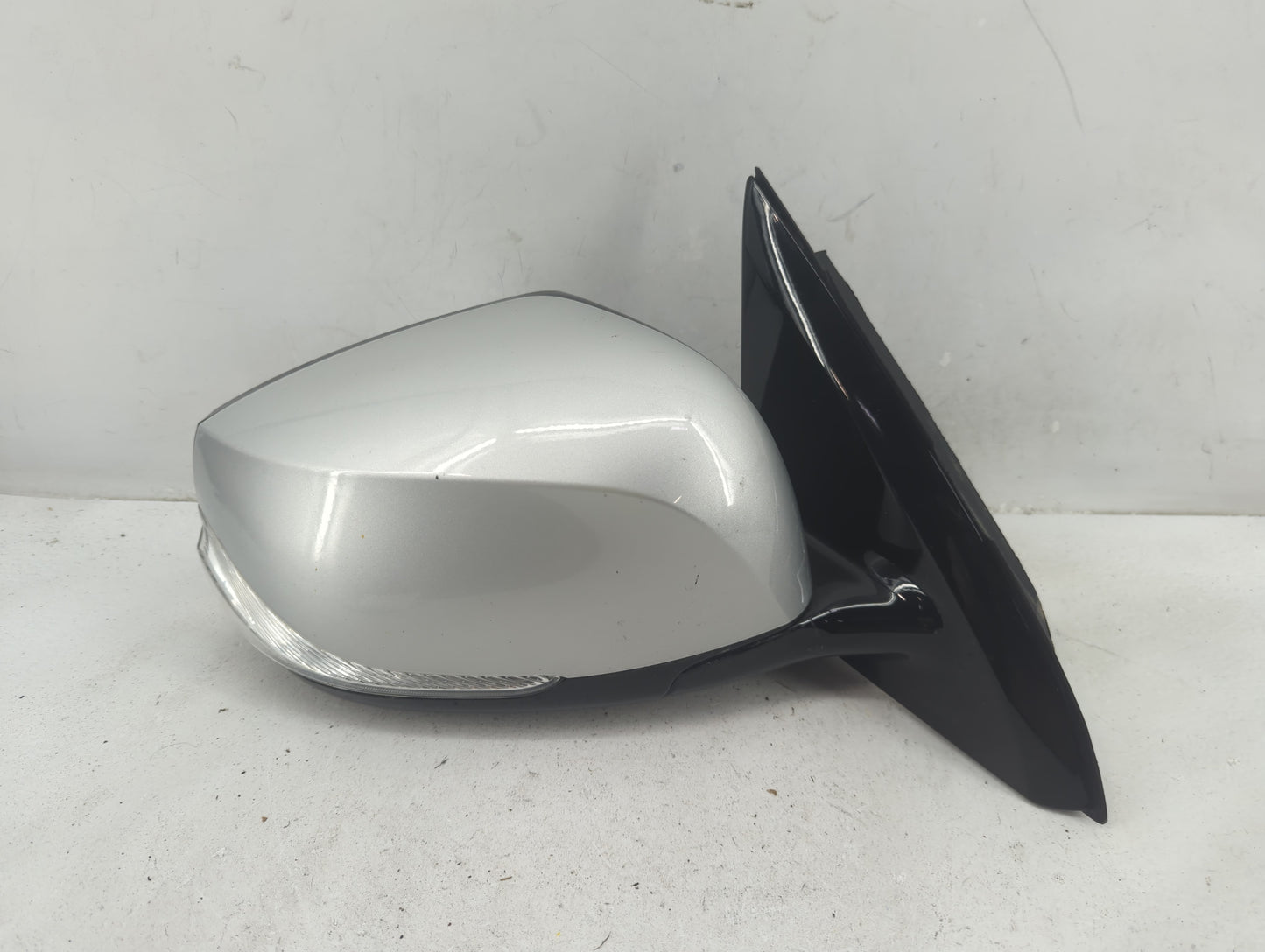 2016-2020 Infiniti Qx60 Passenger Side View Mirror - Right Door Mirror OEM Used - Oemusedautoparts1.com