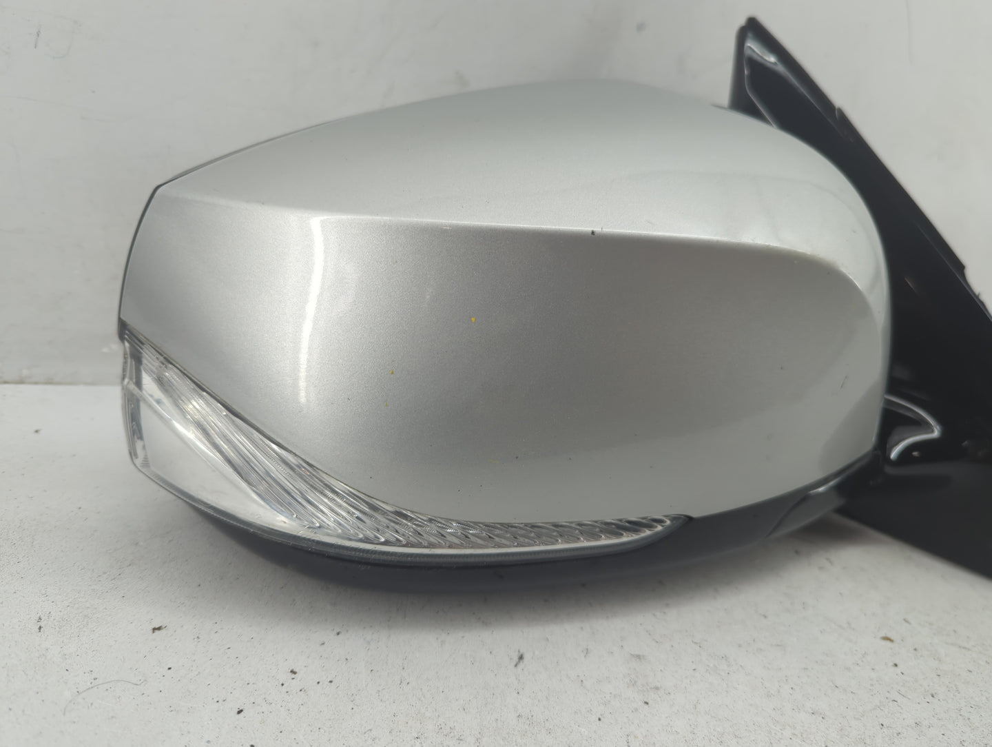 2016-2020 Infiniti Qx60 Passenger Side View Mirror - Right Door Mirror OEM Used - Oemusedautoparts1.com