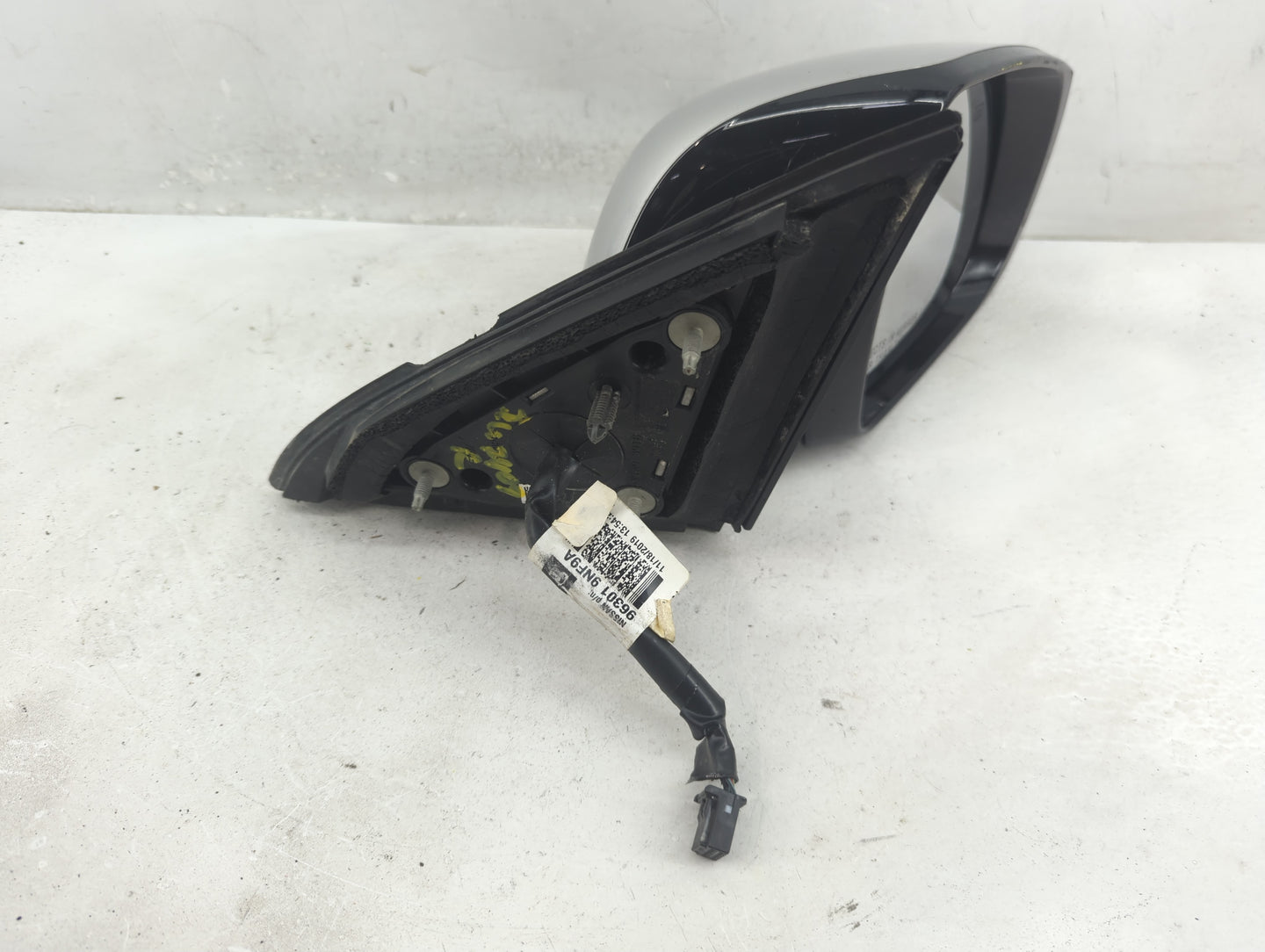 2016-2020 Infiniti Qx60 Passenger Side View Mirror - Right Door Mirror OEM Used - Oemusedautoparts1.com