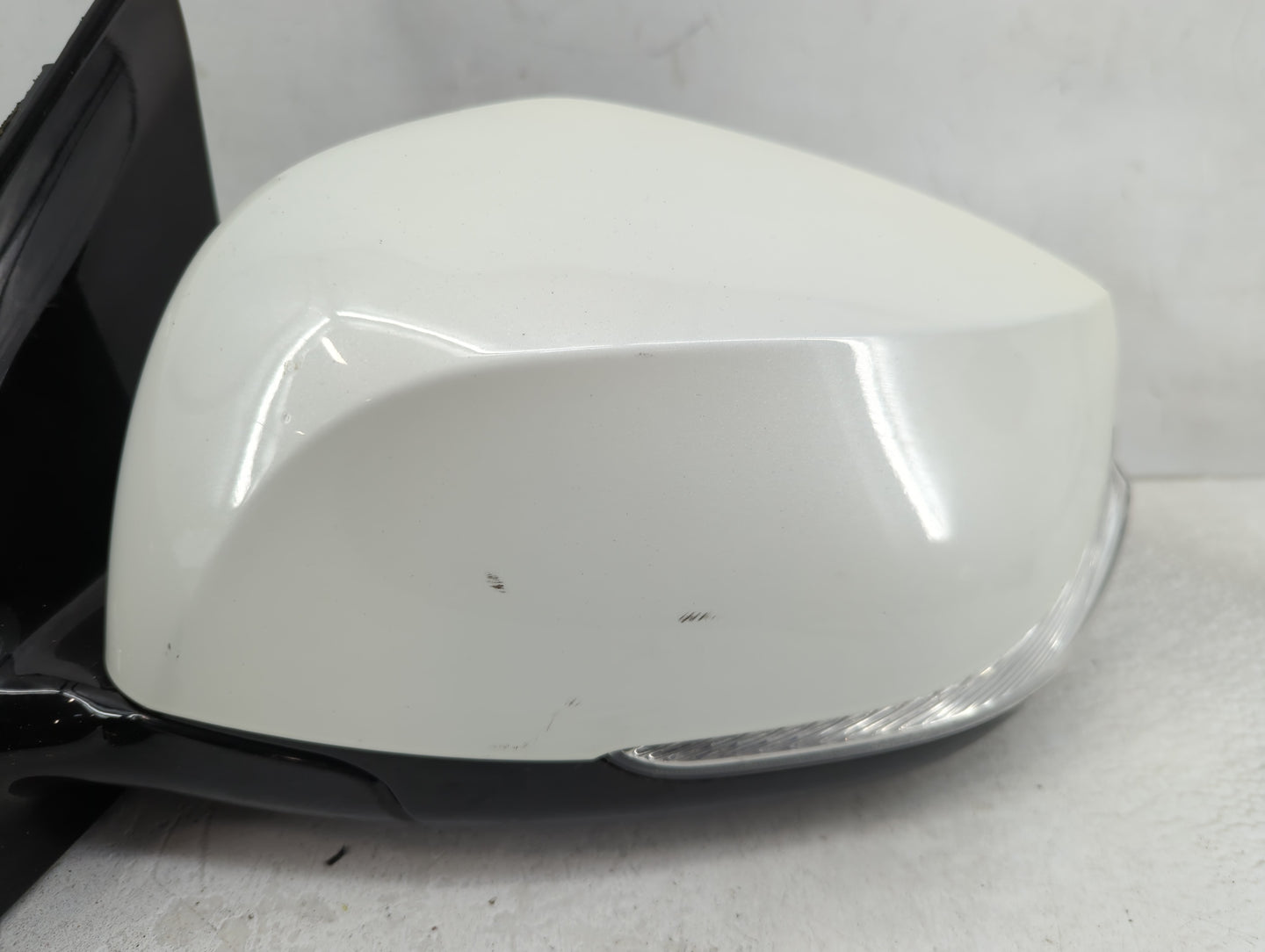 2017-2020 Infiniti Qx60 Driver Side View Mirror - Left Door Mirror OEM Used - Oemusedautoparts1.com