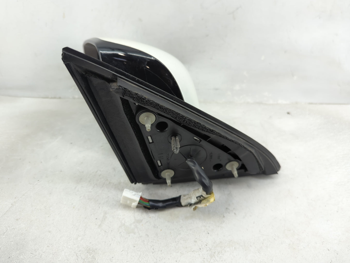 2017-2020 Infiniti Qx60 Driver Side View Mirror - Left Door Mirror OEM Used - Oemusedautoparts1.com