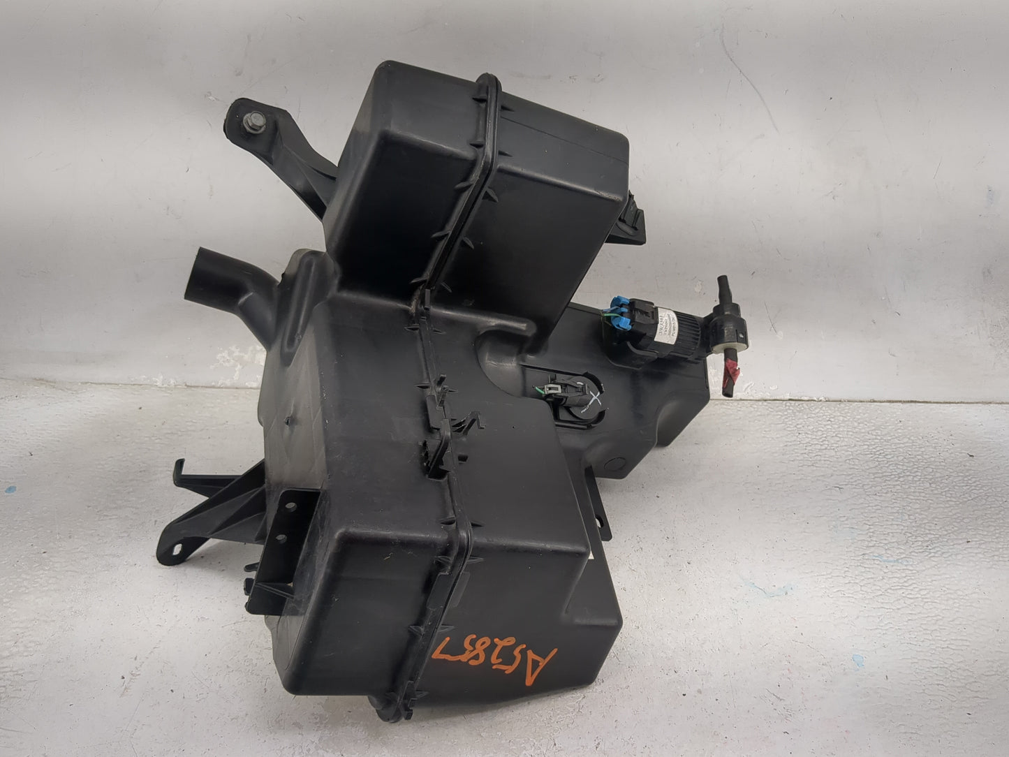 2014-2020 Infiniti Qx60 Windshield Washer Fluid Reservoir Bottle Oem - Oemusedautoparts1.com
