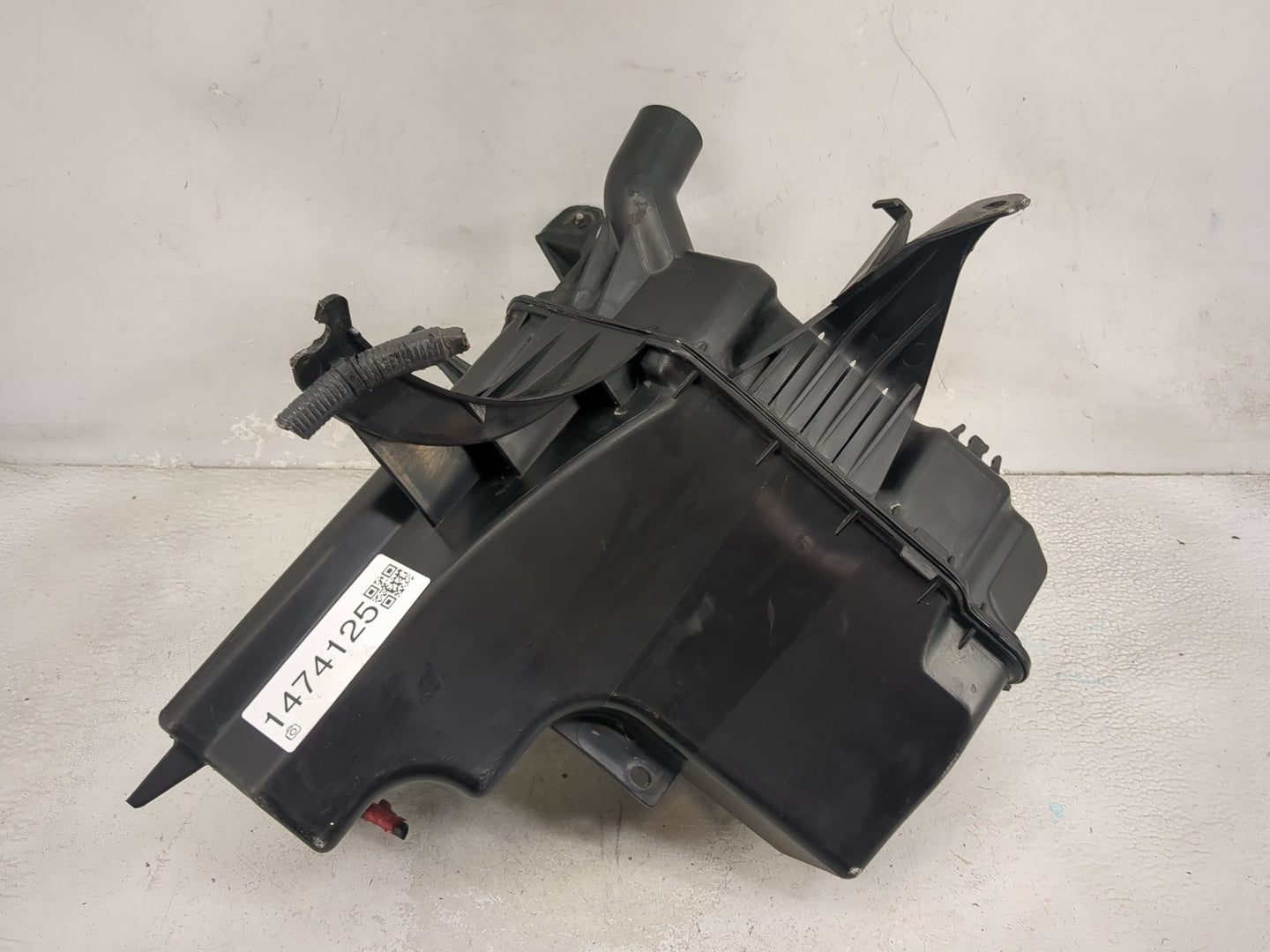 2014-2020 Infiniti Qx60 Windshield Washer Fluid Reservoir Bottle Oem - Oemusedautoparts1.com