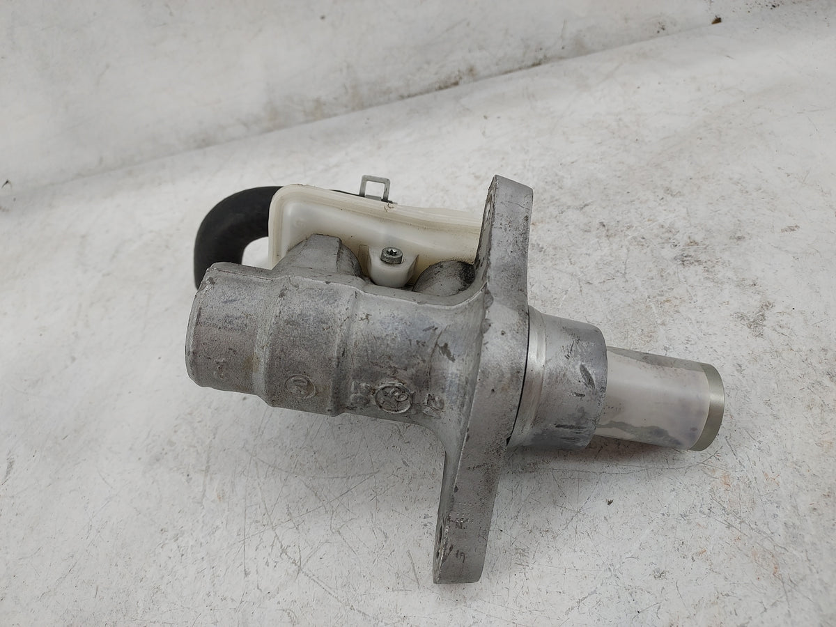 2014-2020 Infiniti Qx60 Brake Master Cylinder 1498989 - Oemusedautoparts1.com