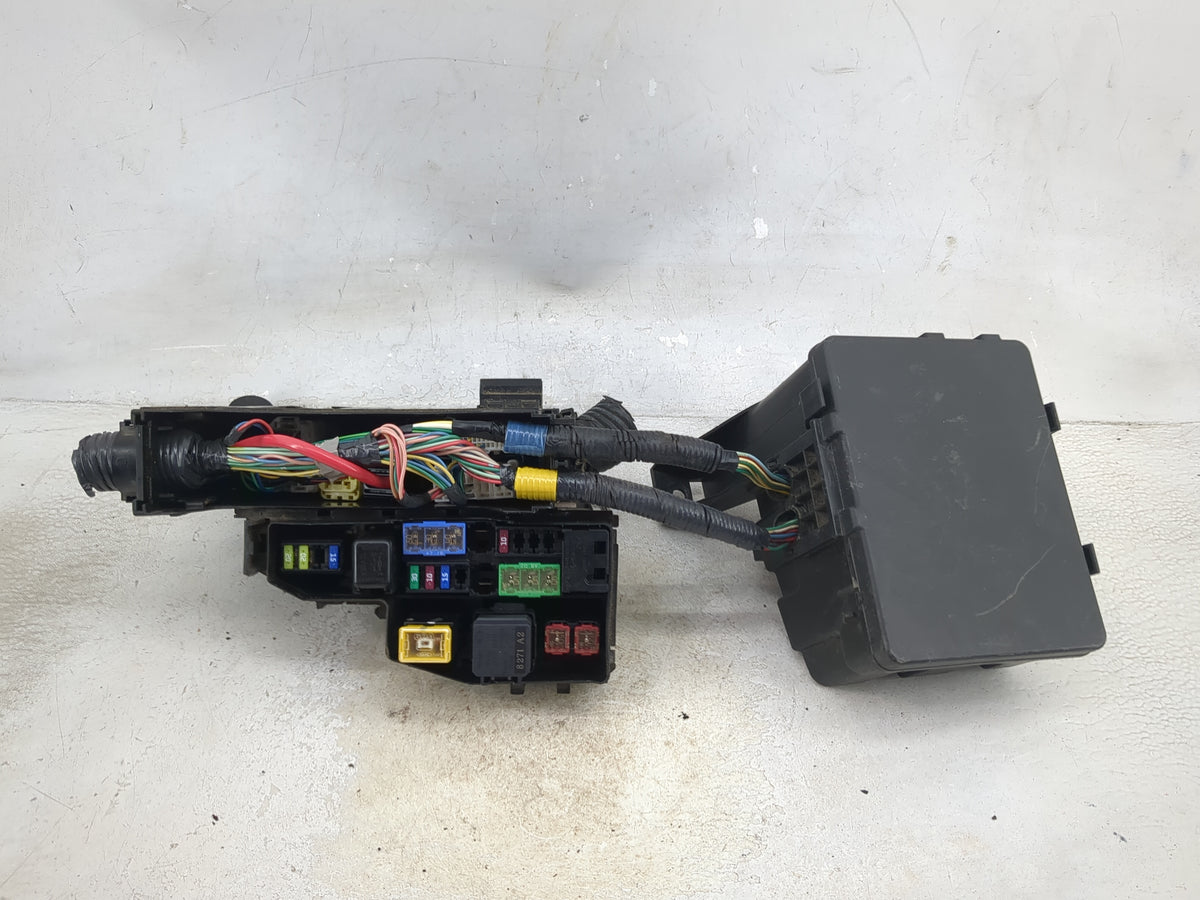 2015-2020 Infiniti Qx60 Fusebox Fuse Box Panel Relay Module Fits Fits 2015 2016 2017 2018 2019 2020 2022 OEM Used Auto Parts