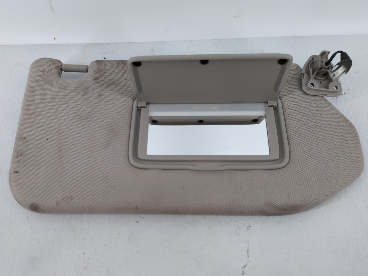 2019-2020 Infiniti Qx60 Sun Visor Shade Replacement Driver Left Mirror Fits Fits 2019 2020 OEM Used Auto Parts - Oemusedauto