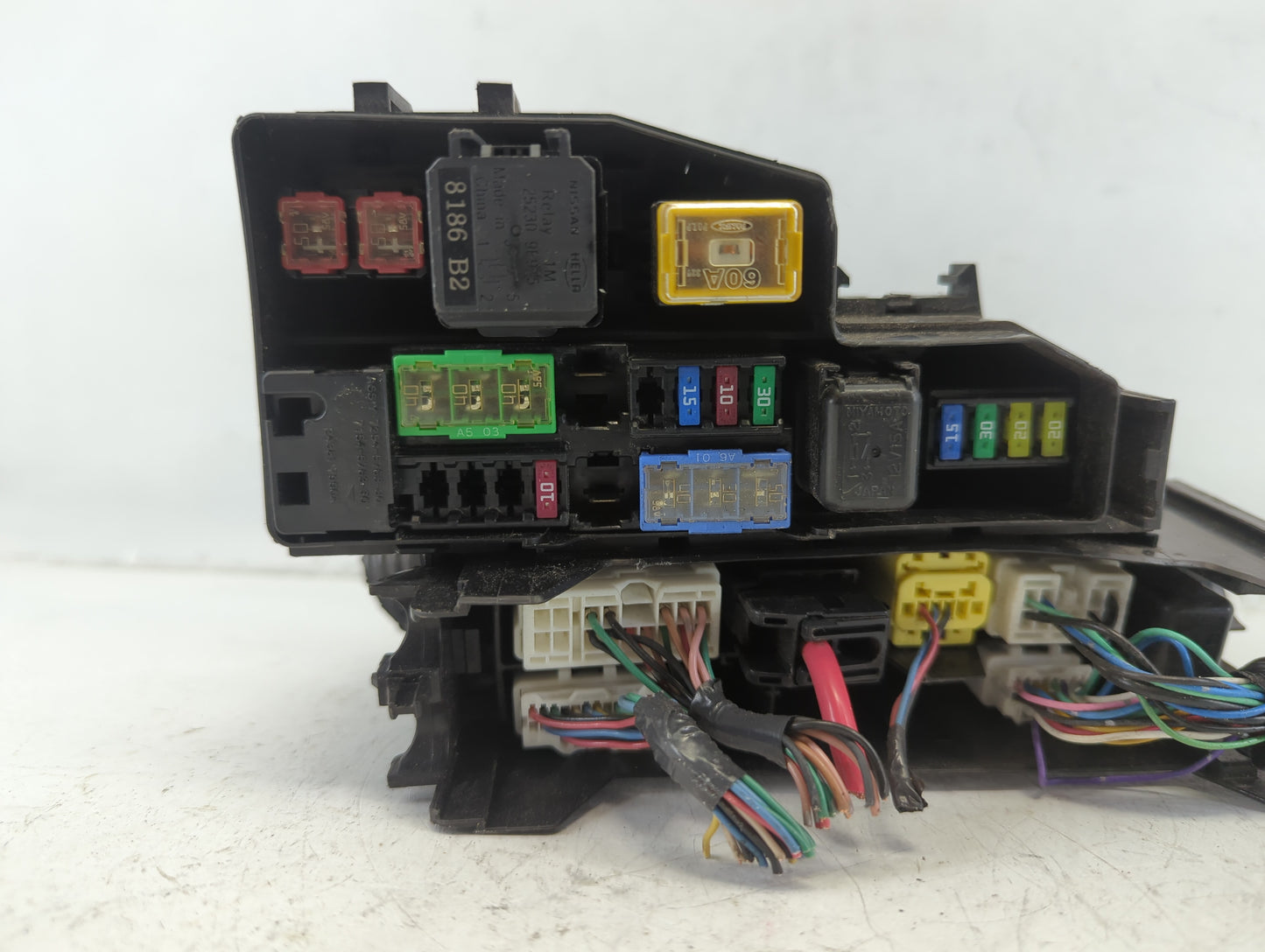 2015-2020 Infiniti Qx60 Fusebox Fuse Box Panel Relay Module P/N:7254-5763-30 24381 7990A Fits OEM Used Auto Parts - Oemuseda