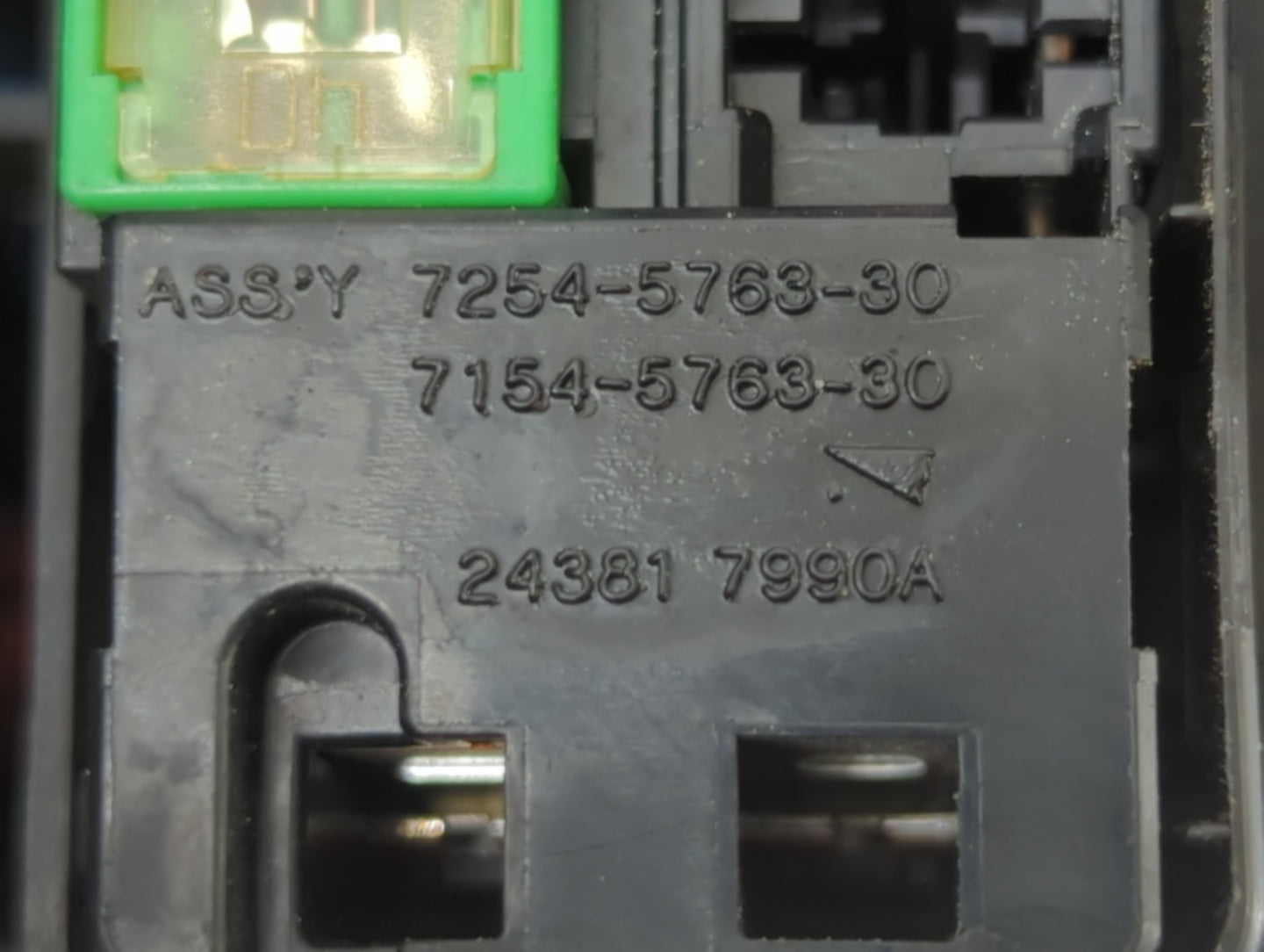 2015-2020 Infiniti Qx60 Fusebox Fuse Box Panel Relay Module P/N:7254-5763-30 24381 7990A Fits OEM Used Auto Parts - Oemuseda