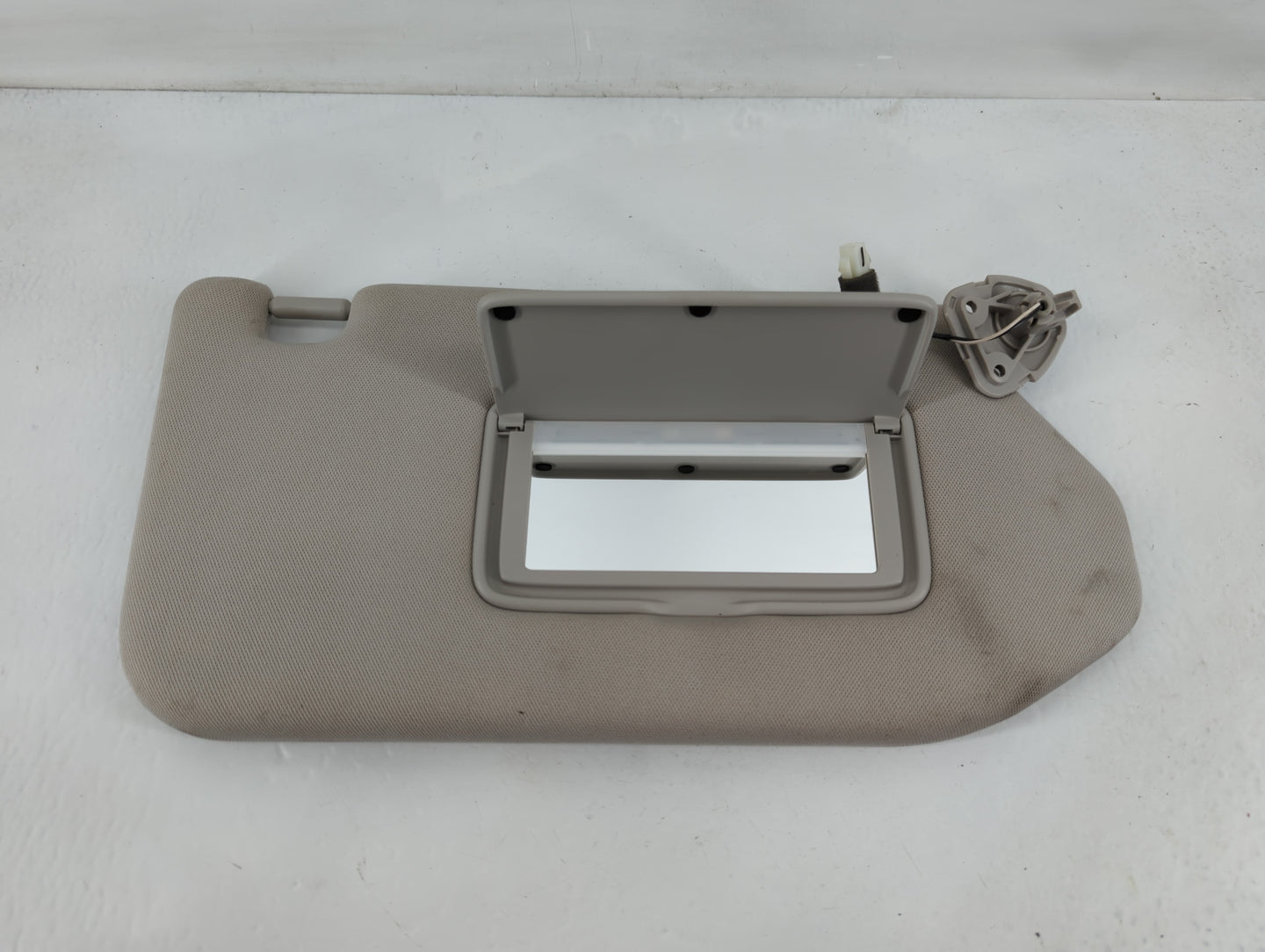 2019-2020 Infiniti Qx60 Sun Visor Shade Replacement Passenger Right Mirror Fits Fits 2019 2020 OEM Used Auto Parts - Oemused