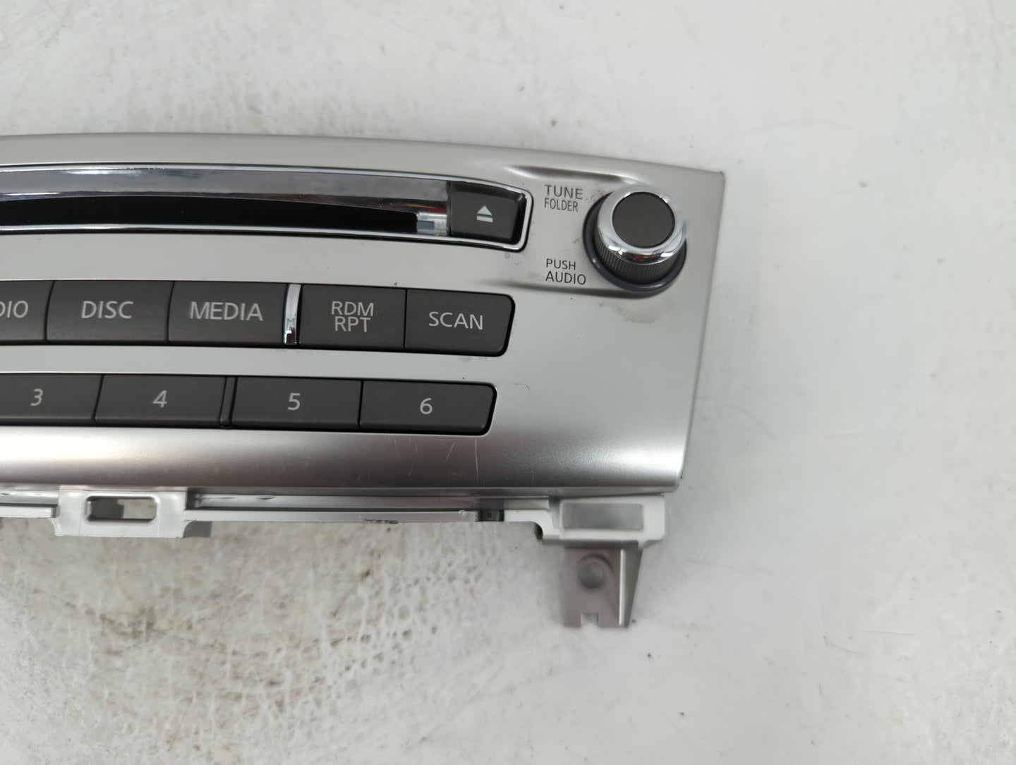 2017-2020 Infiniti Qx60 Radio AM FM Cd Player Receiver Replacement P/N:253W100A11 Fits Fits 2017 2018 2019 2020 OEM Used Aut