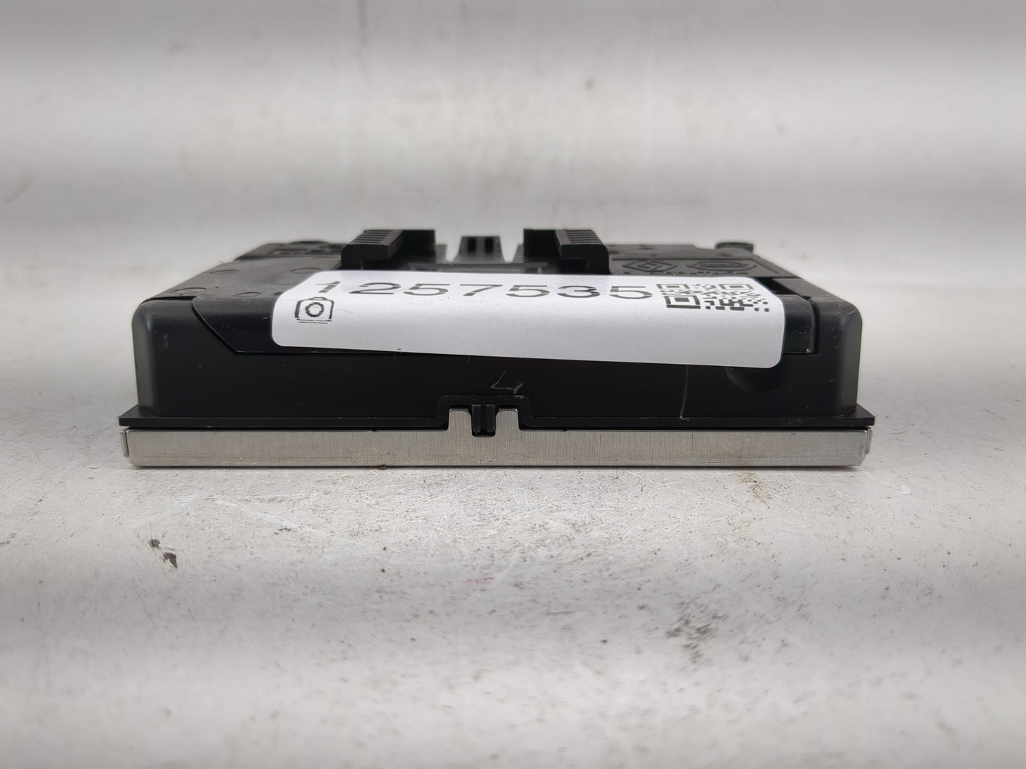 2020 Infiniti Qx80 Chassis Control Module Ccm Bcm Body Control - Oemusedautoparts1.com
