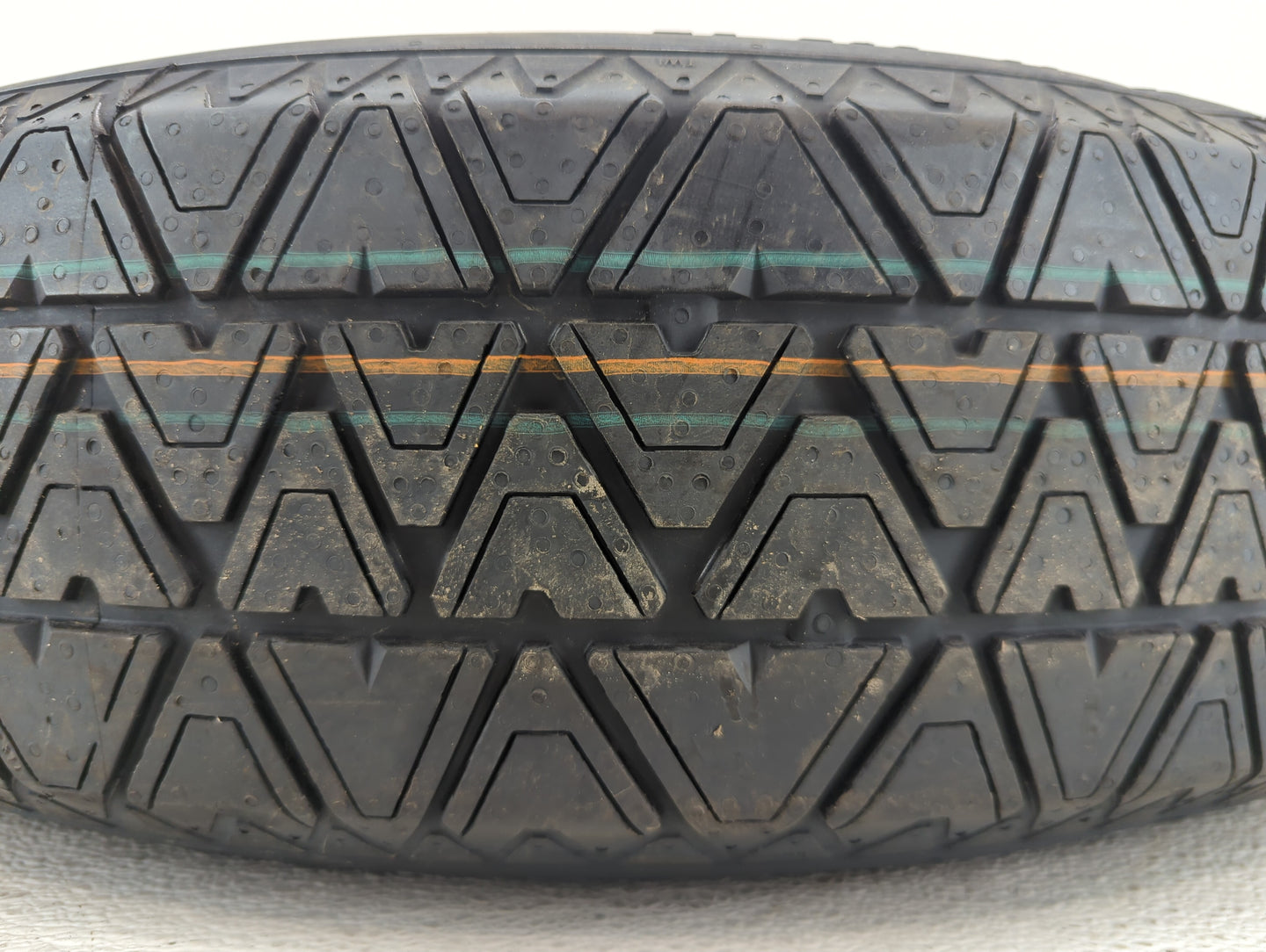 2017-2022 Jaguar F-pace Spare Donut Tire Wheel Rim Oem - Oemusedautoparts1.com