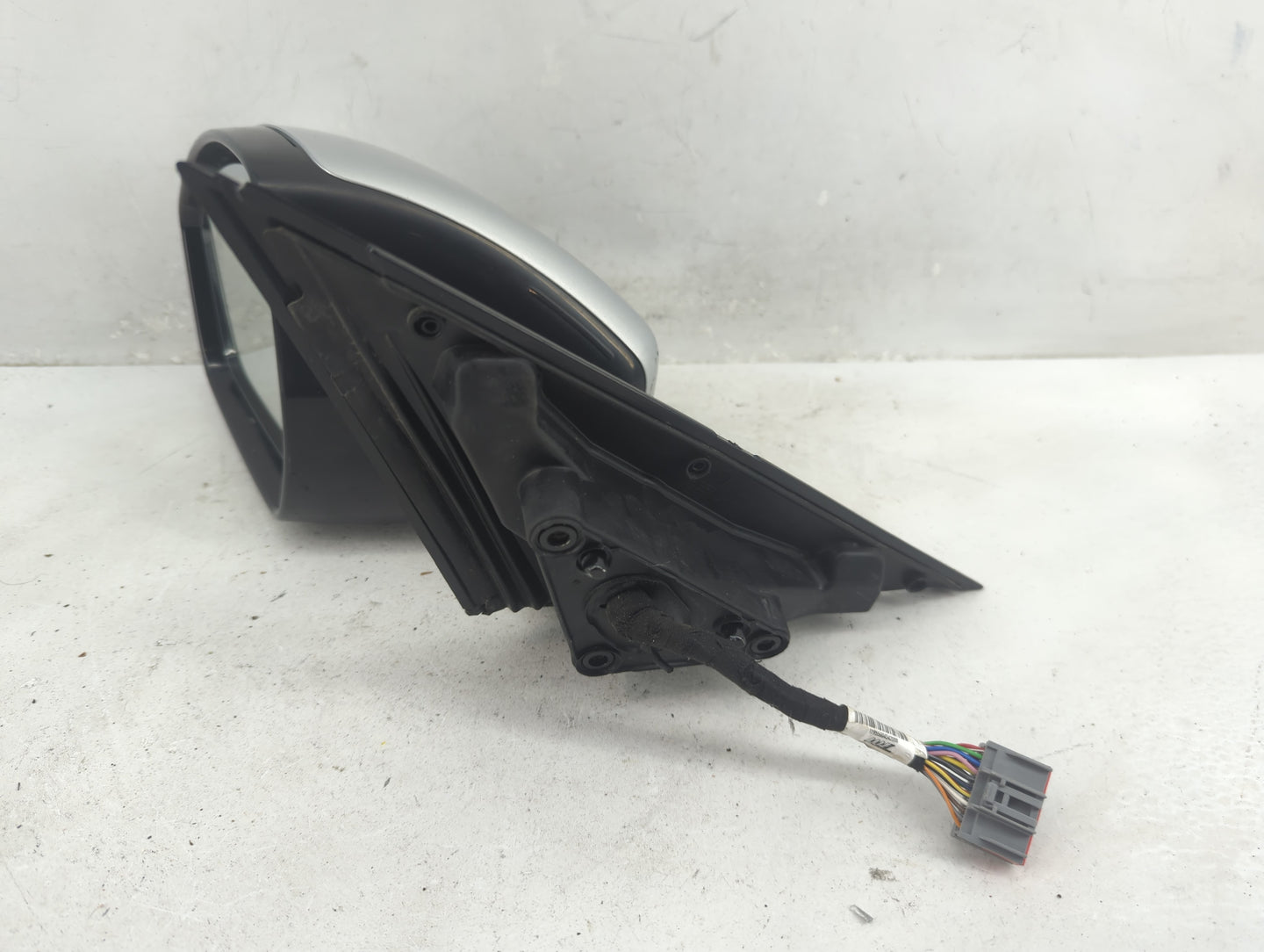 2017-2020 Jaguar F-Pace Driver Side View Mirror - Left Door Mirror OEM Used - Oemusedautoparts1.com