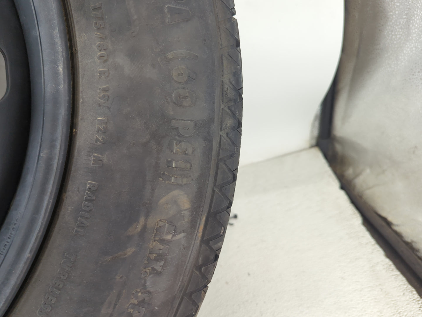 2019-2022 Jaguar F-pace Spare Donut Tire Wheel Rim Oem - Oemusedautoparts1.com