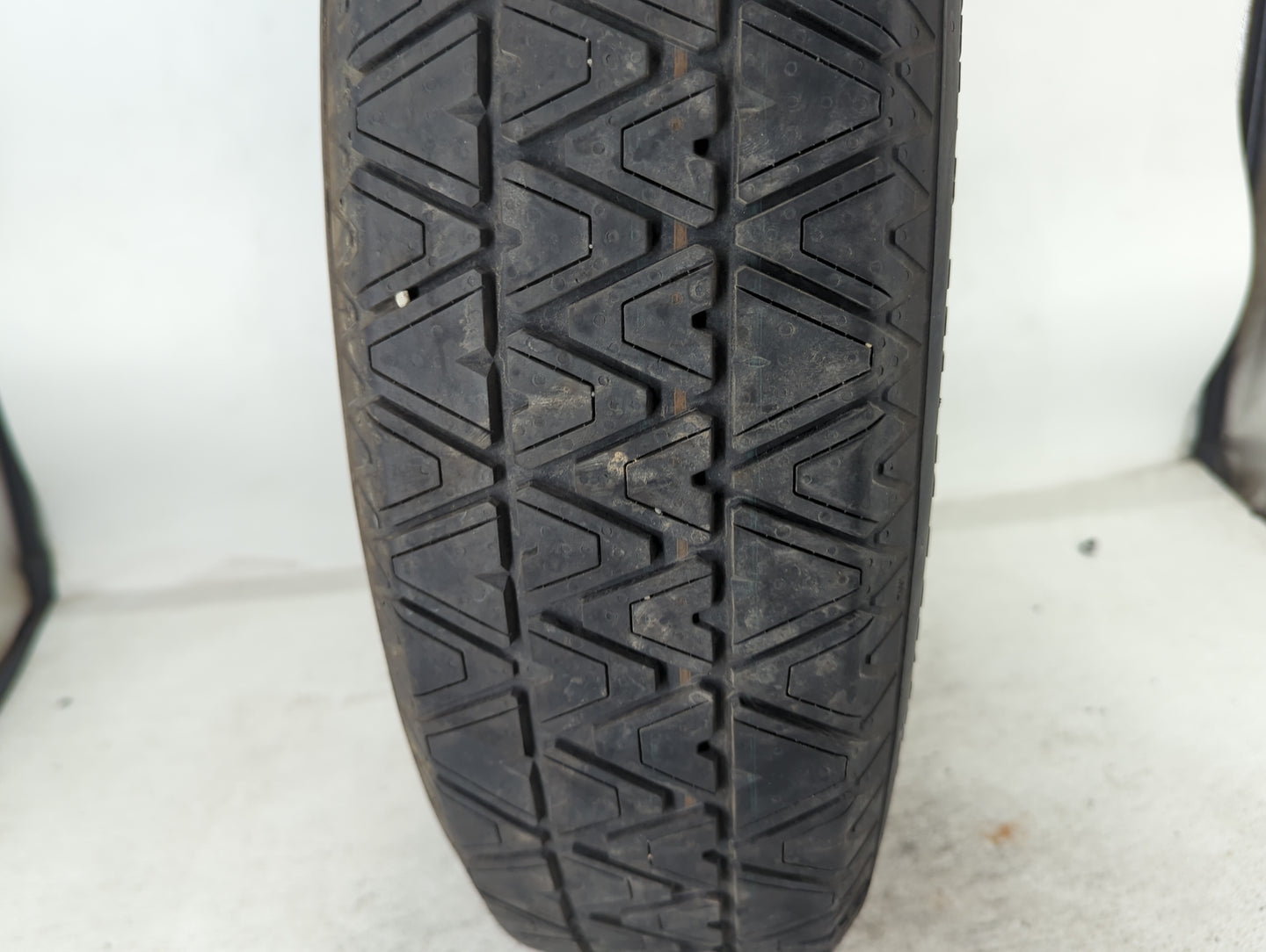 2019-2022 Jaguar F-pace Spare Donut Tire Wheel Rim Oem - Oemusedautoparts1.com