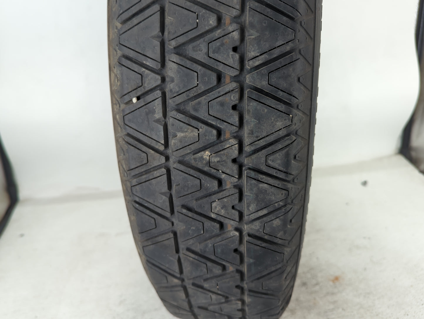 2019-2022 Jaguar F-pace Spare Donut Tire Wheel Rim Oem - Oemusedautoparts1.com