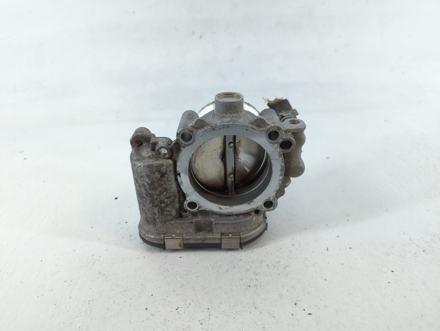 2018-2020 Jaguar F-Pace Throttle Body P/N:K4P3-9F991-AA Fits Fits 2018 2019 2020 OEM Used Auto Parts - Oemusedautoparts1.com