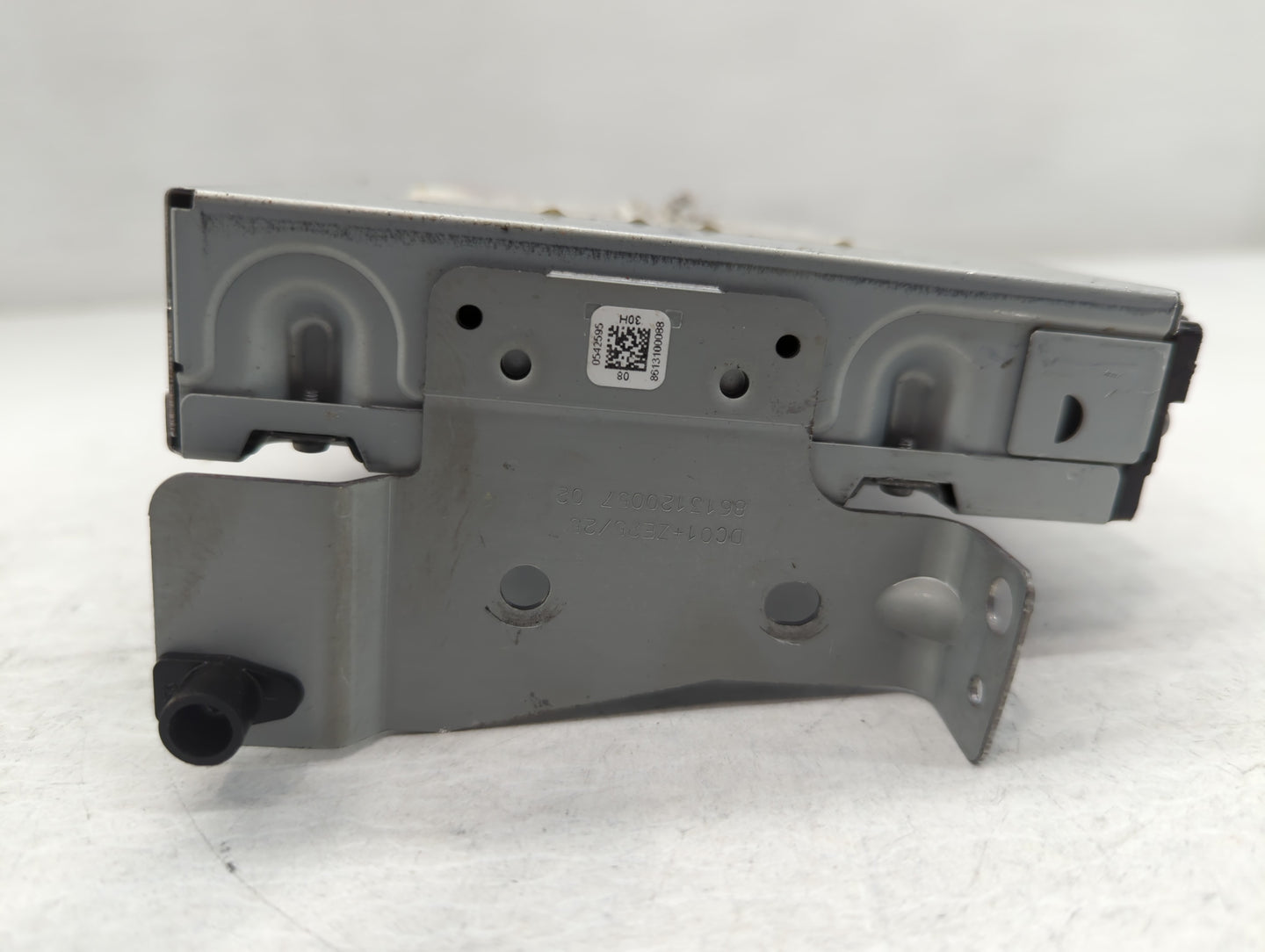 2017-2020 Jaguar F-Pace Radio AM FM Cd Player Receiver Replacement P/N:FW93-11B608-AD Fits Fits 2016 2017 2018 2019 2020 OEM