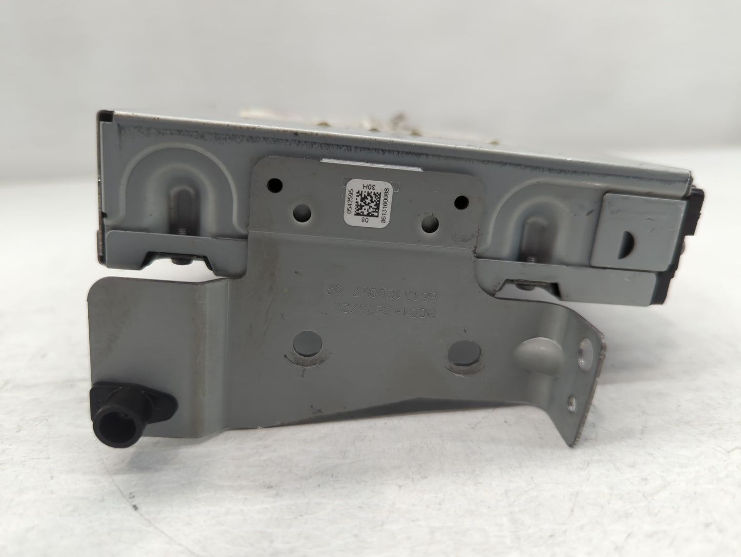 2017-2020 Jaguar F-Pace Radio AM FM Cd Player Receiver Replacement P/N:FW93-11B608-AD Fits Fits 2016 2017 2018 2019 2020 OEM