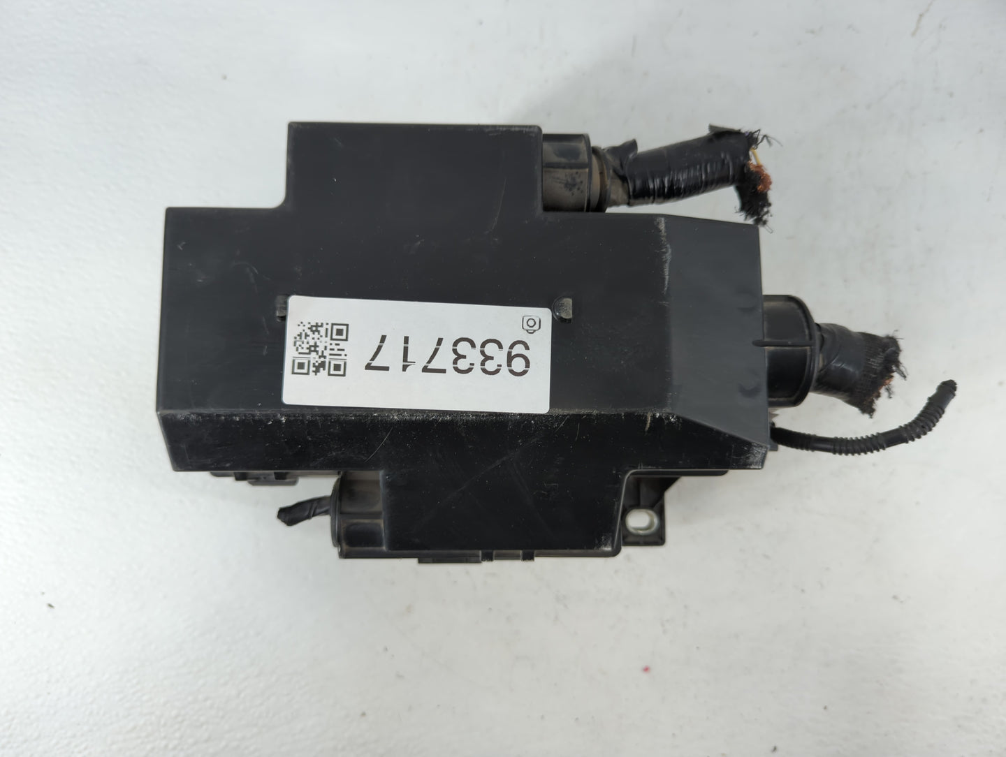 2020 Jaguar I-Pace Fusebox Fuse Box Panel Relay Module P/N:J9D3-14A076-CA Fits OEM Used Auto Parts - Oemusedautoparts1.com