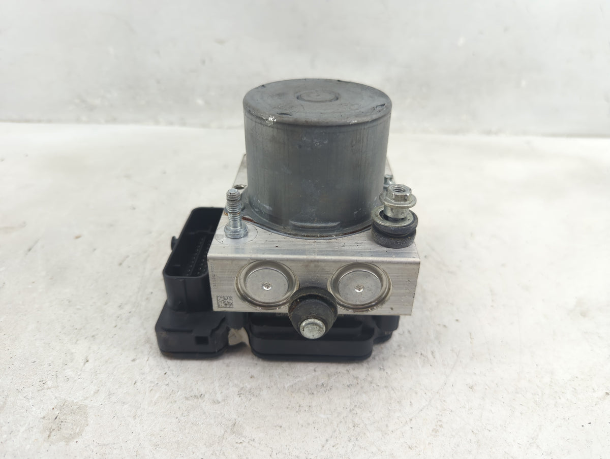 2020 Jeep Cherokee Anti-Lock Brake ABS Pump Module Actuator OEM P/N:P68466260AA Fits OEM Used Auto Parts - Oemusedautoparts1