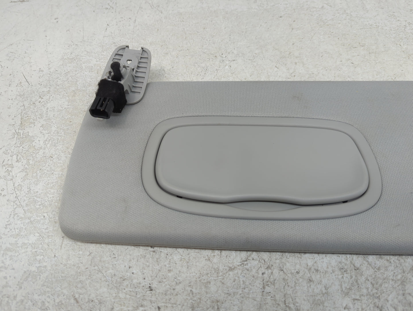 2019-2022 Jeep Cherokee Sun Visor Shade Replacement Driver Left Mirror Fits Fits 2019 2020 2021 2022 OEM Used Auto Parts - O