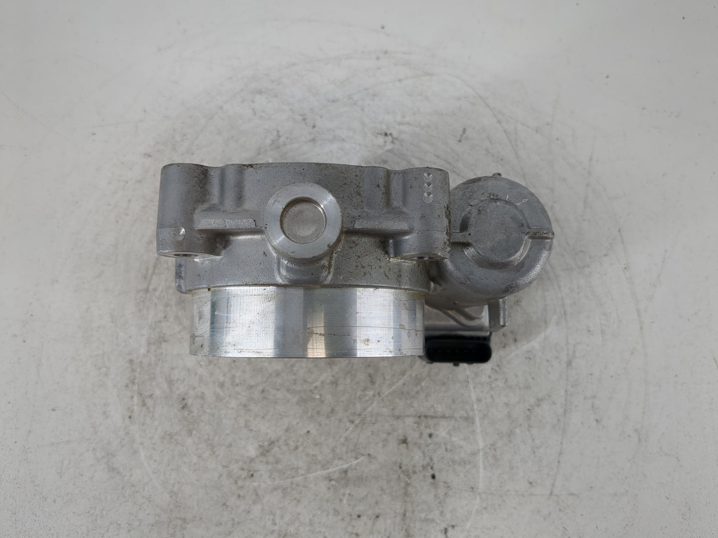 2014-2022 Jeep Cherokee Throttle Body Fits Fits 2011 2012 2013 2014 2015 2016 2017 2018 2019 2020 2021 2022 OEM Used Auto Pa