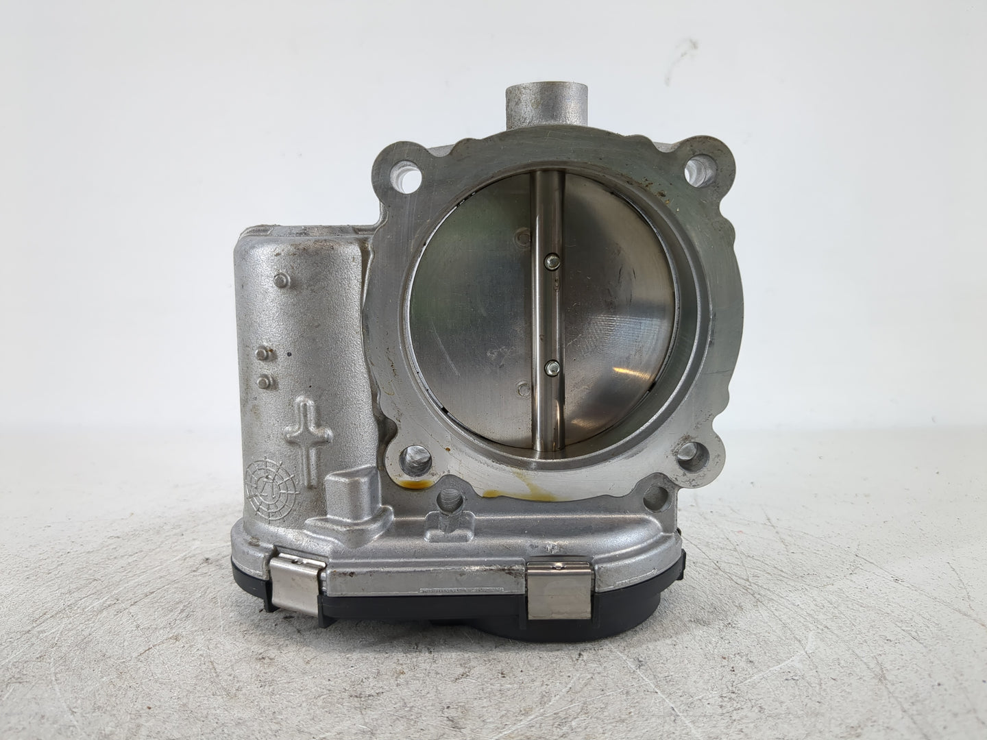 2014-2022 Jeep Cherokee Throttle Body Fits Fits 2011 2012 2013 2014 2015 2016 2017 2018 2019 2020 2021 2022 OEM Used Auto Pa