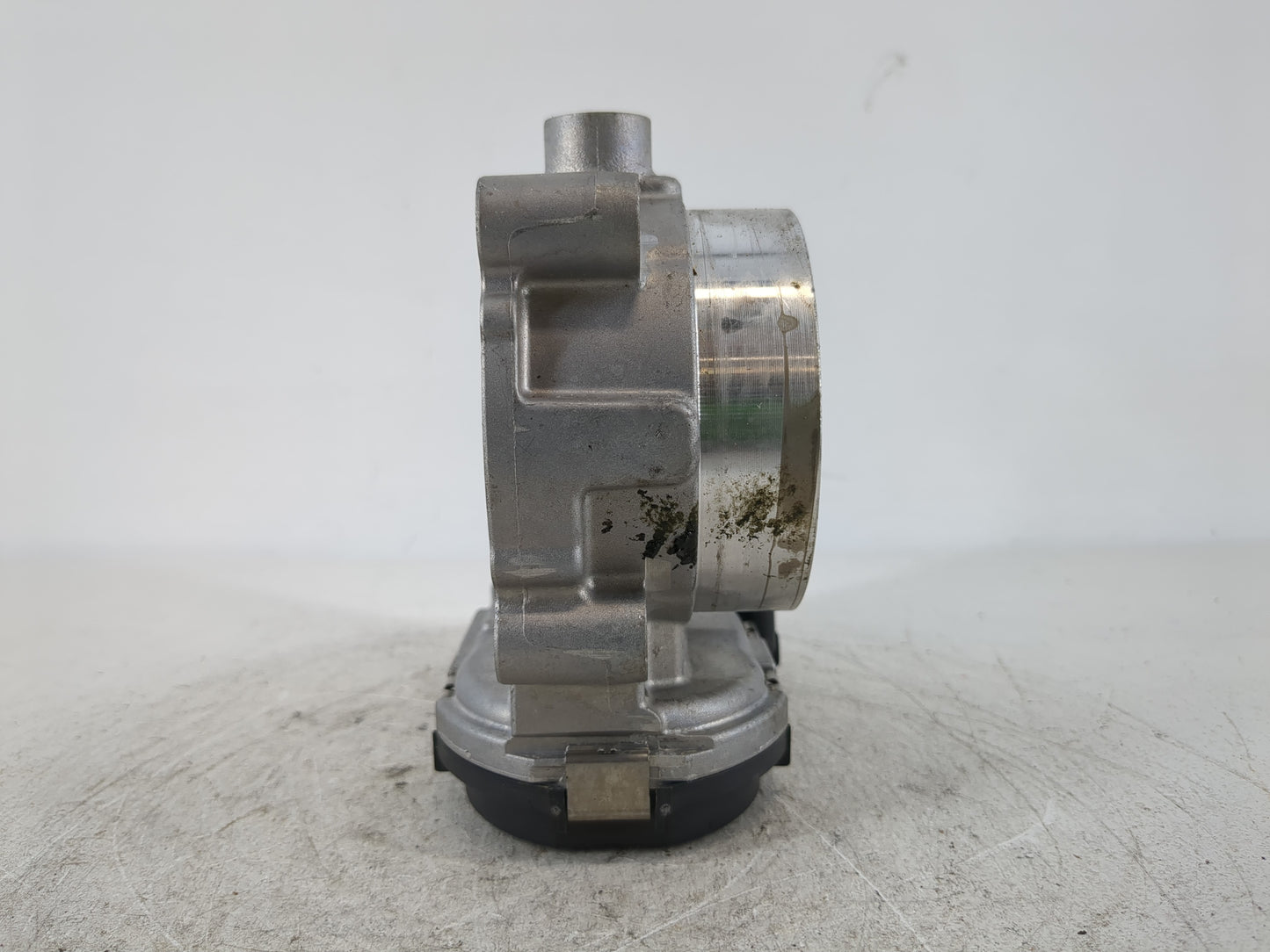 2014-2022 Jeep Cherokee Throttle Body Fits Fits 2011 2012 2013 2014 2015 2016 2017 2018 2019 2020 2021 2022 OEM Used Auto Pa