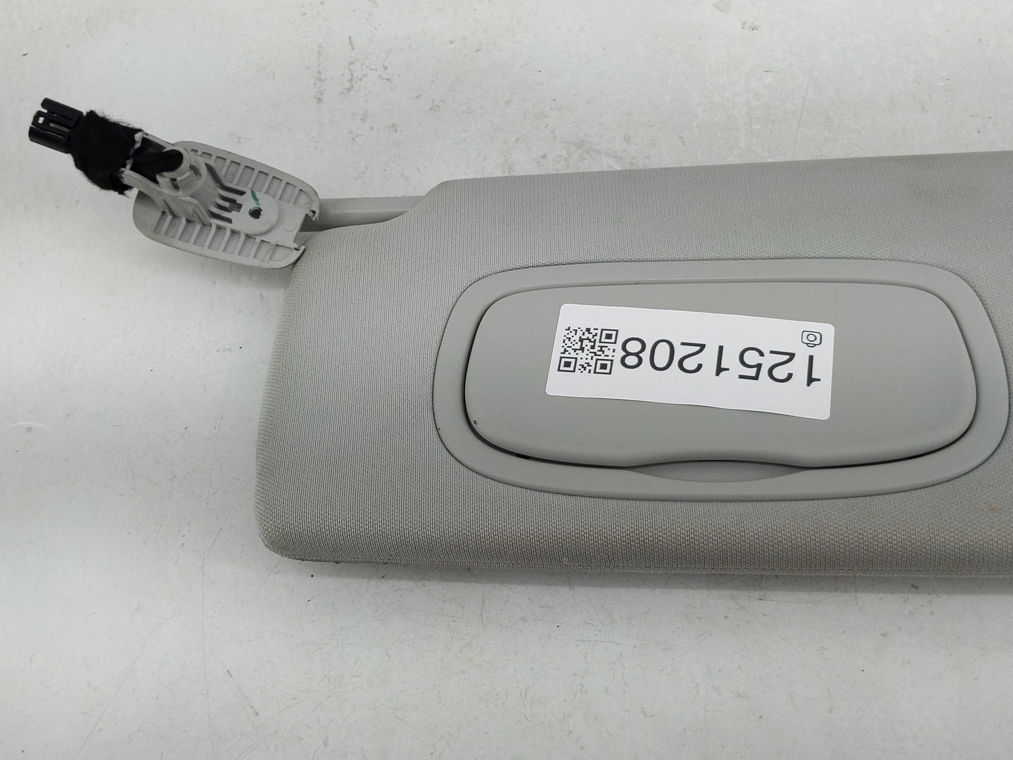 2020 Jeep Cherokee Sun Visor Shade Replacement Driver Left Mirror Fits OEM Used Auto Parts - Oemusedautoparts1.com