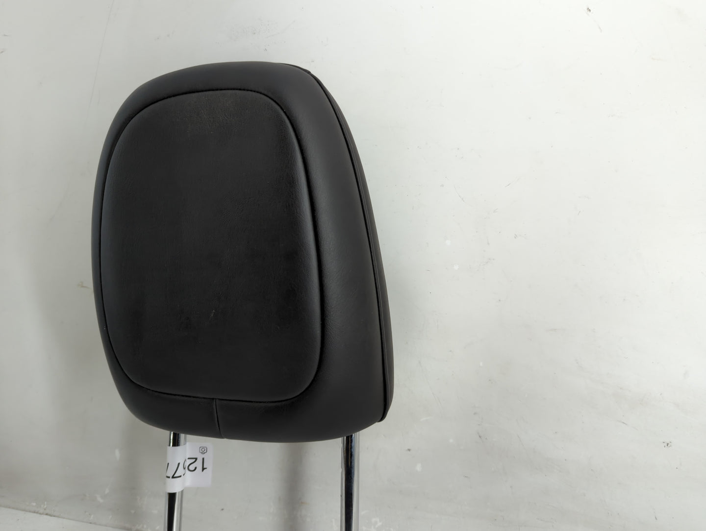 2020 Jeep Cherokee Headrest Head Rest Front Driver Passenger Seat Fits OEM Used Auto Parts - Oemusedautoparts1.com