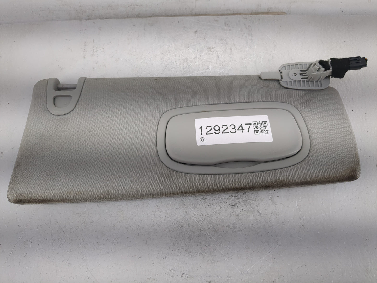 2019-2022 Jeep Cherokee Sun Visor Shade Replacement Passenger Right Mirror Fits Fits 2019 2020 2021 2022 OEM Used Auto Parts