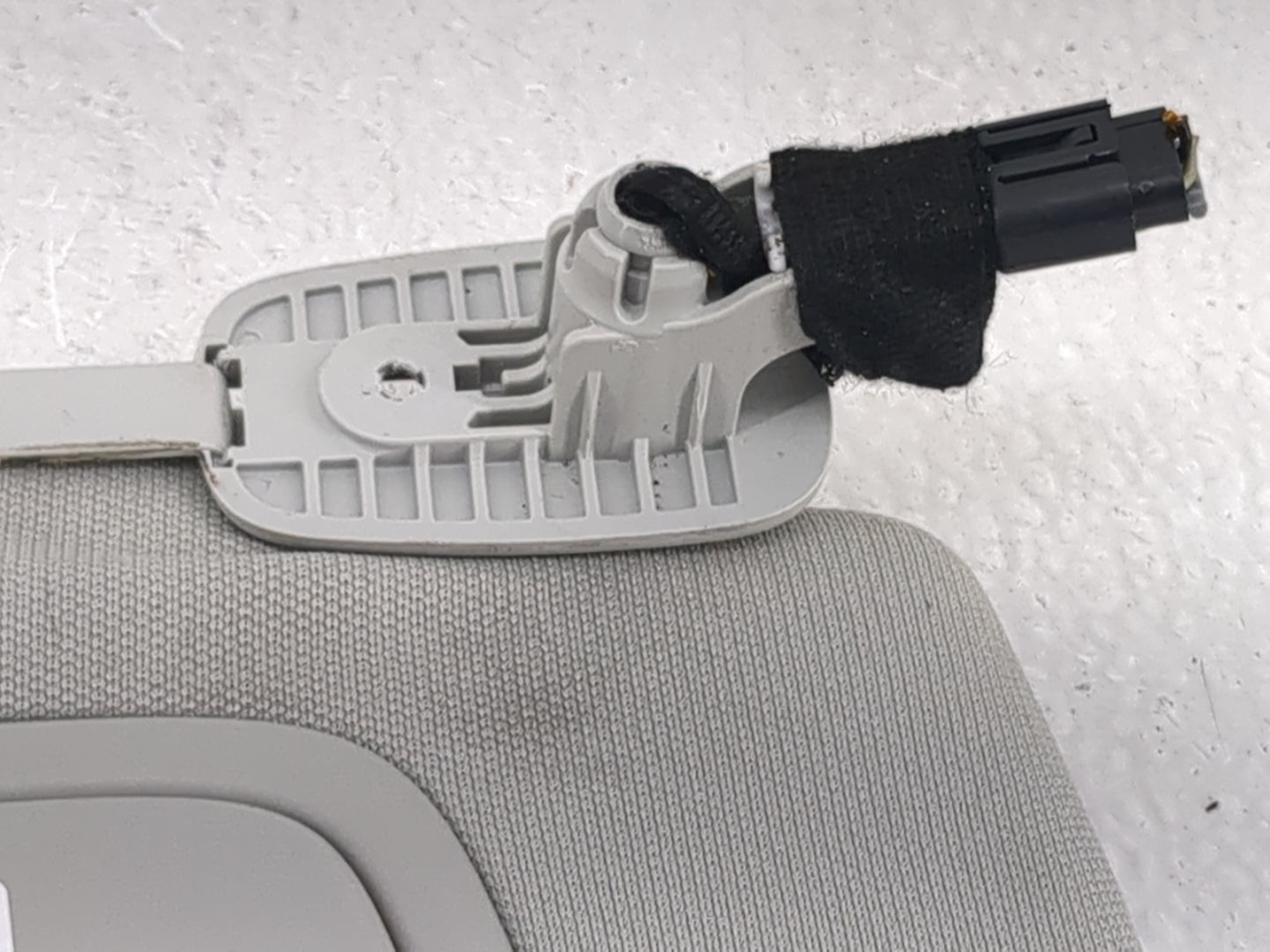 2019-2022 Jeep Cherokee Sun Visor Shade Replacement Passenger Right Mirror Fits Fits 2019 2020 2021 2022 OEM Used Auto Parts