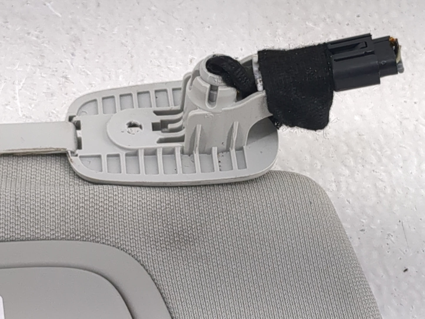 2019-2022 Jeep Cherokee Sun Visor Shade Replacement Passenger Right Mirror Fits Fits 2019 2020 2021 2022 OEM Used Auto Parts