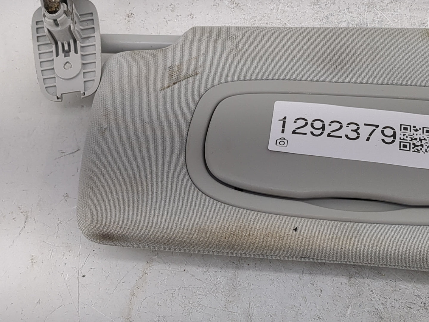 2019-2022 Jeep Cherokee Sun Visor Shade Replacement Passenger Right Mirror Fits Fits 2019 2020 2021 2022 OEM Used Auto Parts