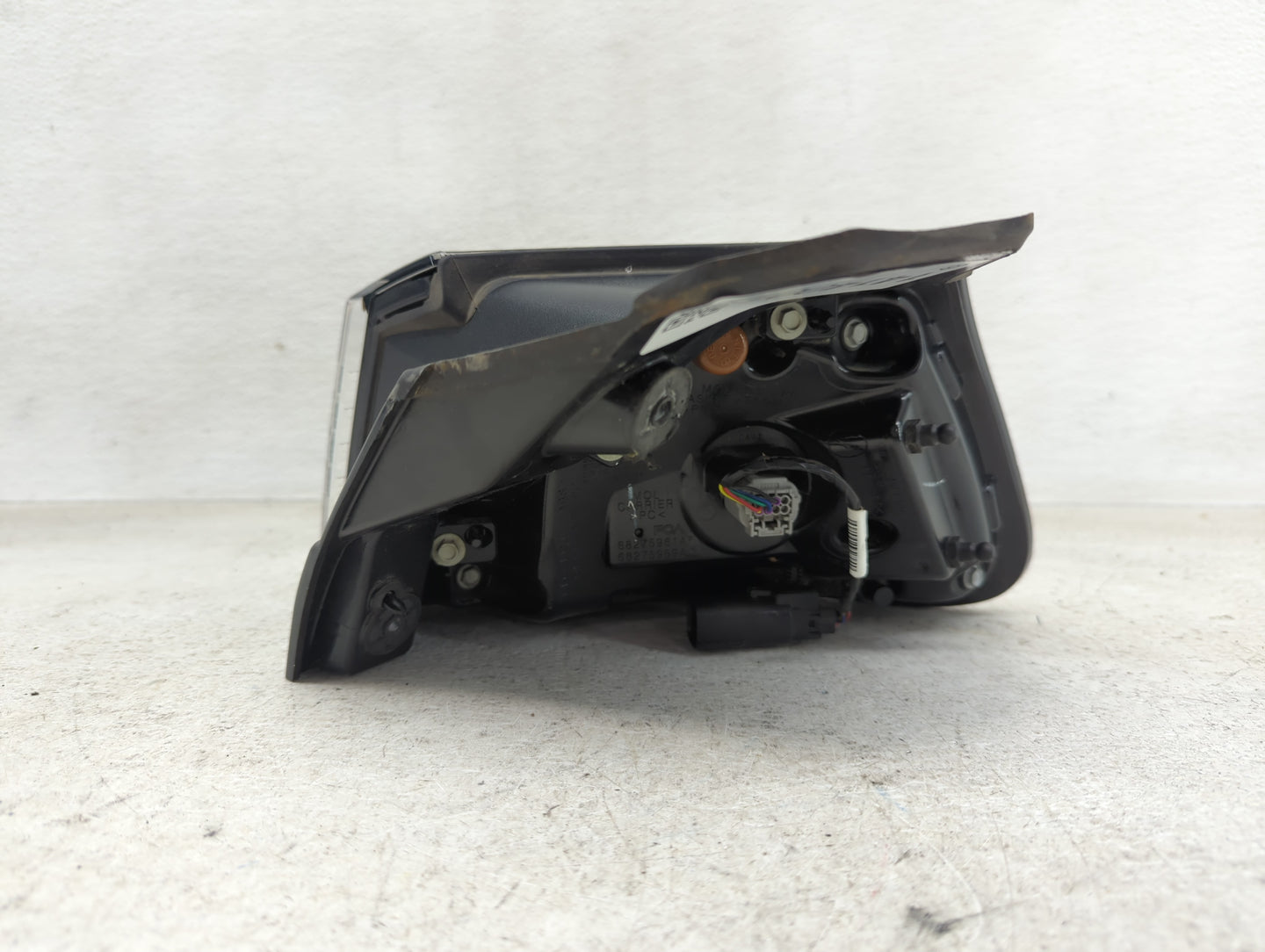 2019-2022 Jeep Cherokee Tail Light Assembly Driver Left OEM P/N:MLD6021719 MLD6021735 Fits Fits 2019 2020 2021 2022 OEM Used