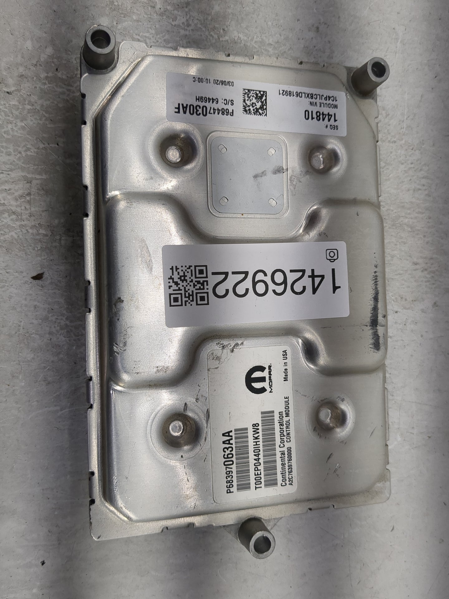 2019-2020 Jeep Cherokee PCM Engine Control Computer ECU ECM PCU OEM P/N:P68447030AF P68397063AA Fits Fits 2019 2020 OEM Used