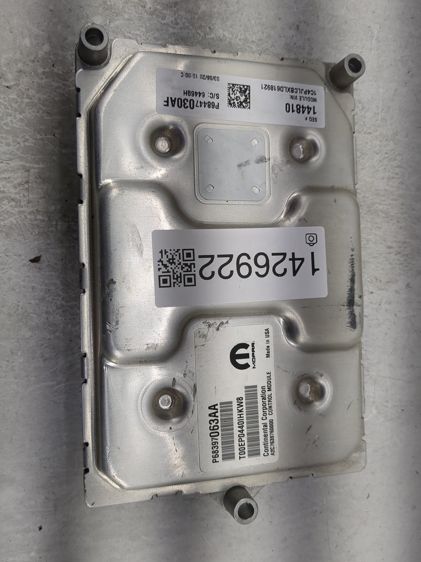 2019-2020 Jeep Cherokee PCM Engine Control Computer ECU ECM PCU OEM P/N:P68447030AF P68397063AA Fits Fits 2019 2020 OEM Used