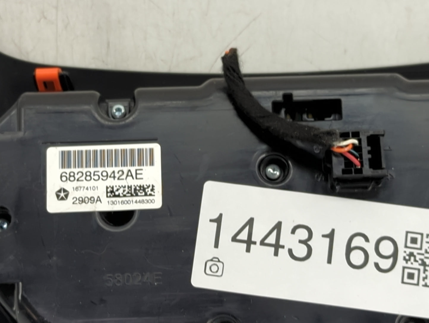 2019-2022 Jeep Cherokee Climate Control Module Temperature AC/Heater Replacement P/N:68285942AE Fits Fits 2019 2020 2021 202