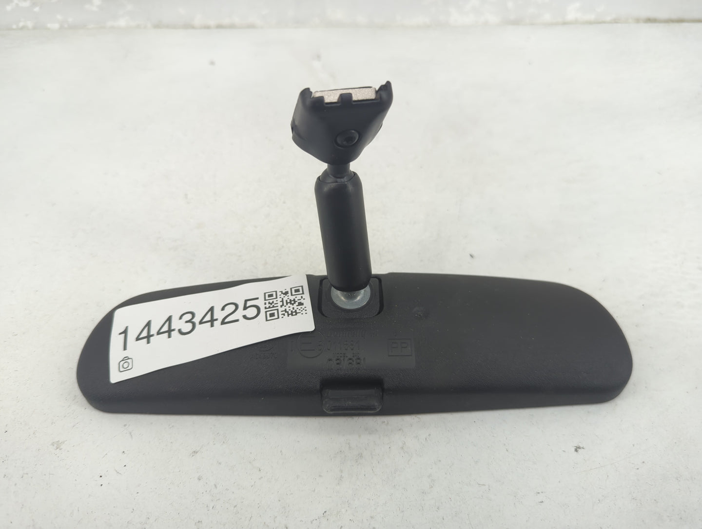 2020 Jeep Cherokee Interior Rear View Mirror Replacement OEM Fits OEM Used Auto Parts - Oemusedautoparts1.com