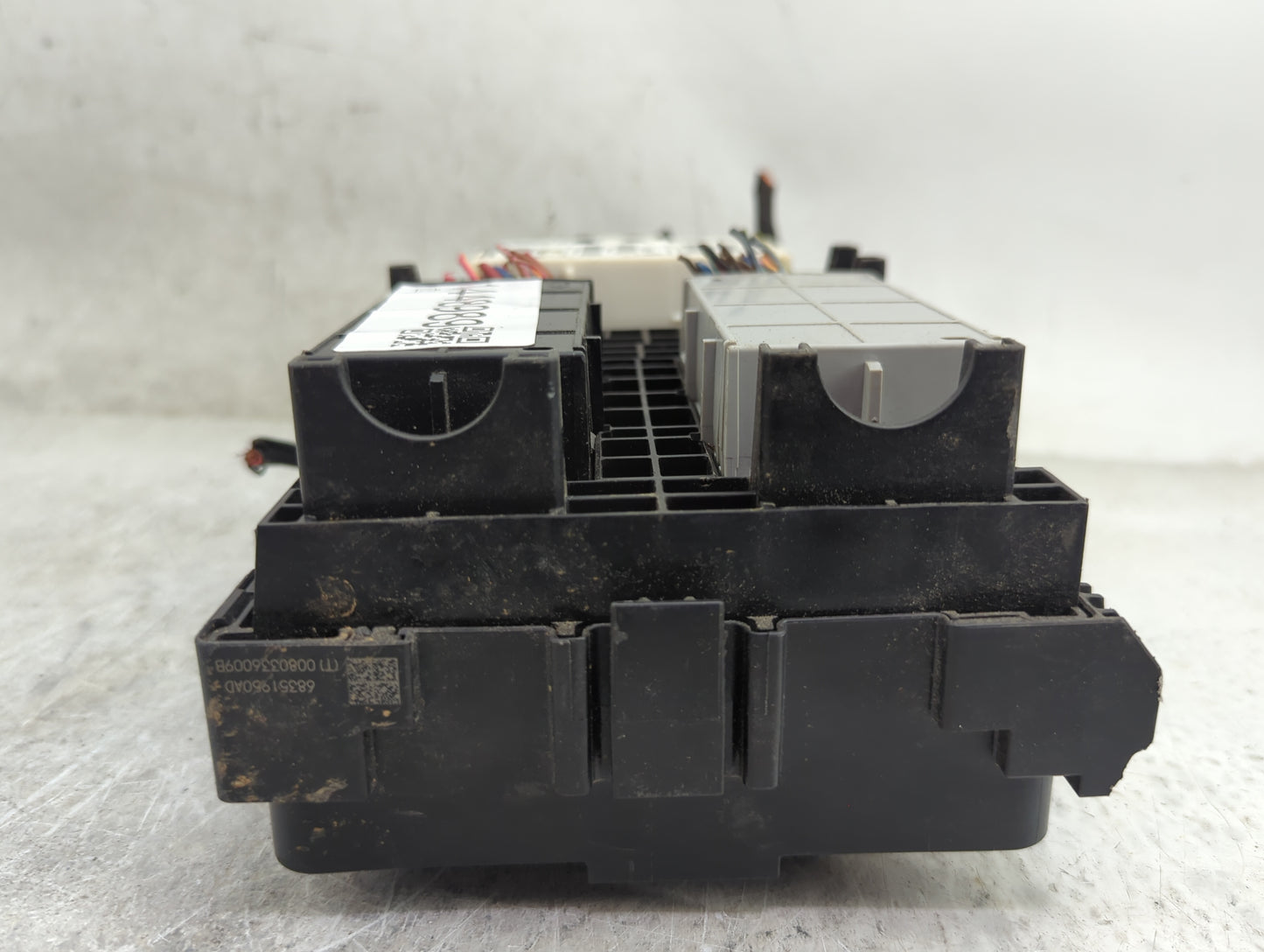 2020-2021 Jeep Cherokee Fusebox Fuse Box Relay Module Tipm - Oemusedautoparts1.com