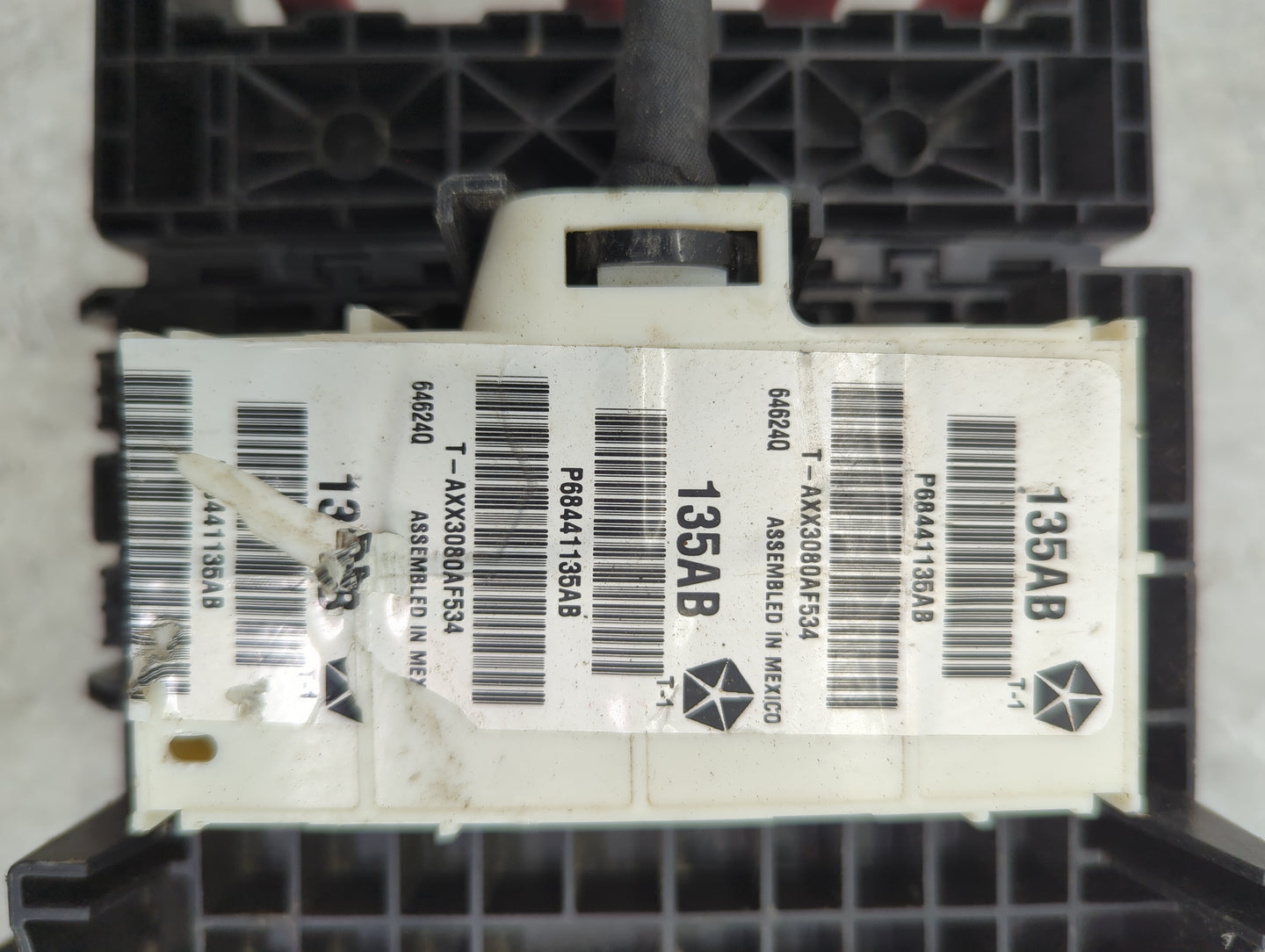 2020-2021 Jeep Cherokee Fusebox Fuse Box Relay Module Tipm - Oemusedautoparts1.com