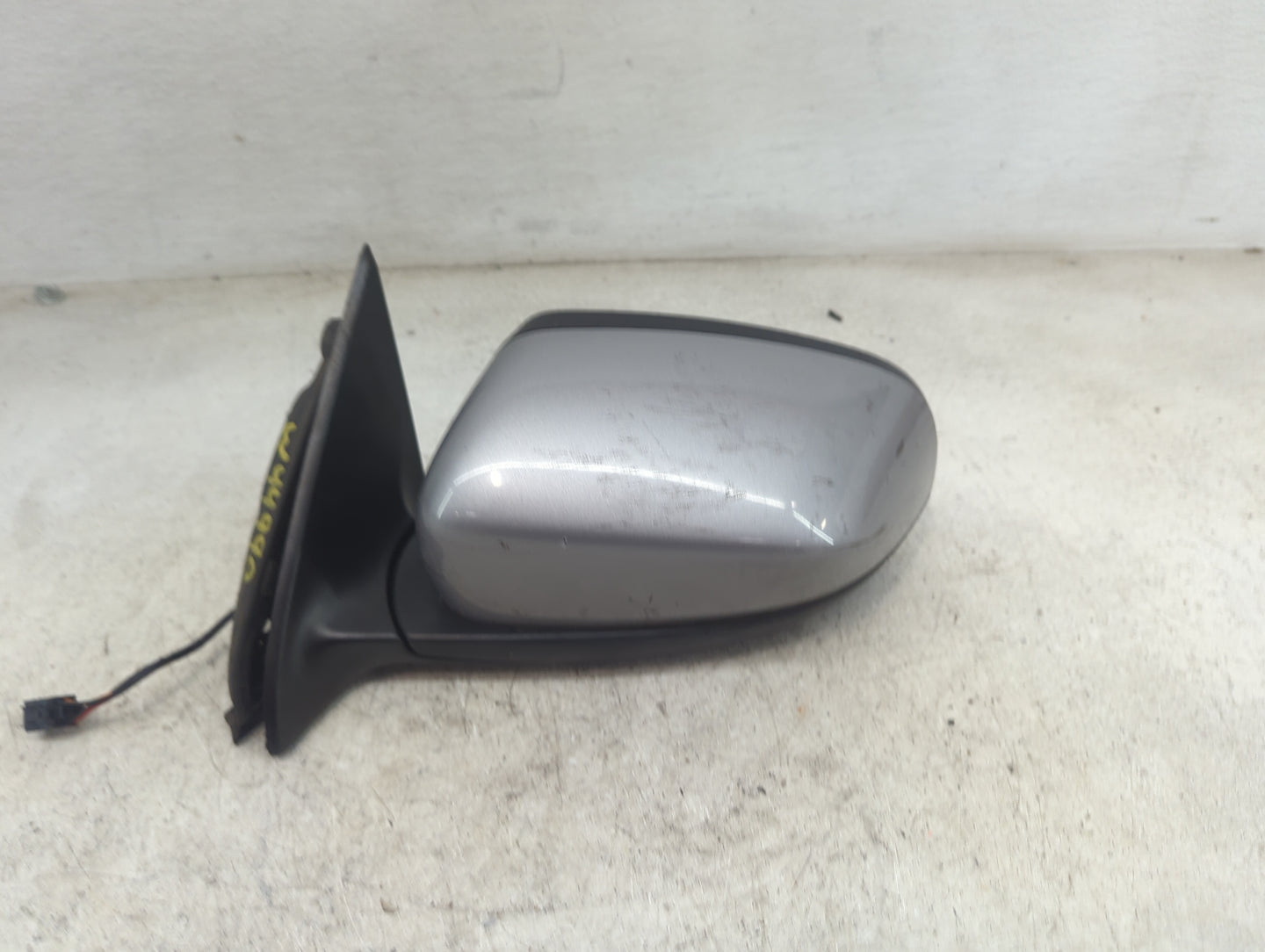2014-2021 Jeep Cherokee Driver Side View Mirror - Left Door Mirror OEM Used - Oemusedautoparts1.com