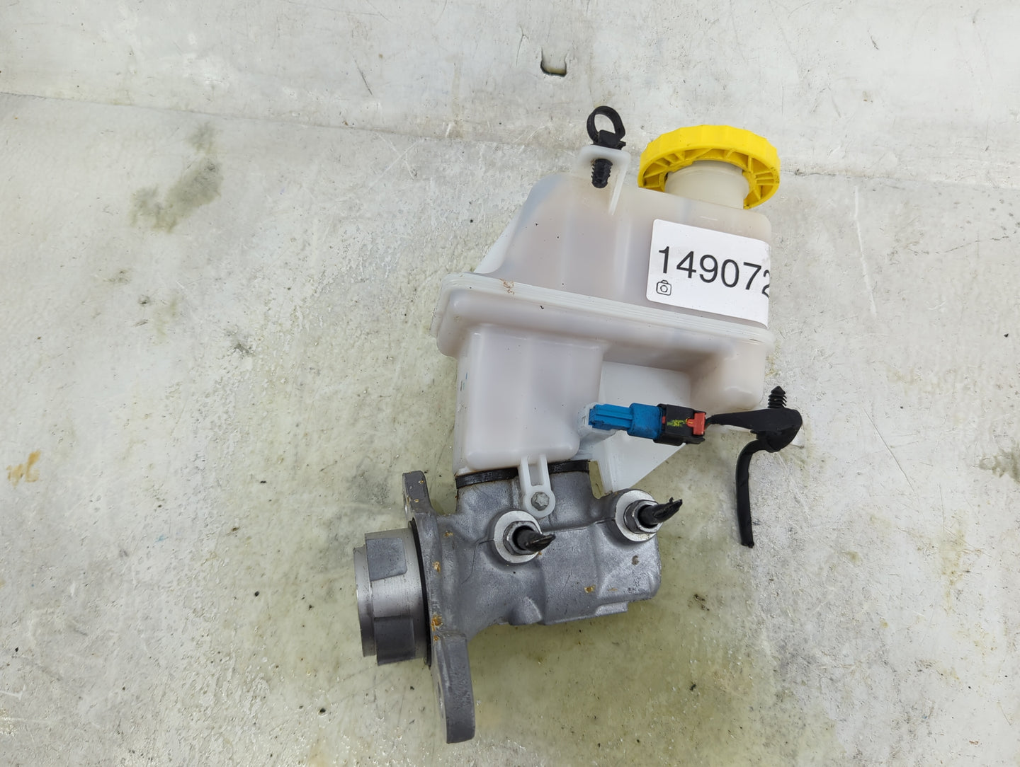 2019-2022 Jeep Cherokee Brake Master Cylinder 1490728 - Oemusedautoparts1.com