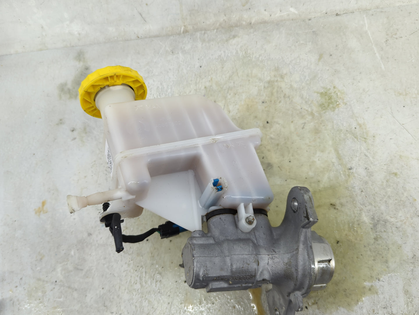 2019-2022 Jeep Cherokee Brake Master Cylinder 1490728 - Oemusedautoparts1.com