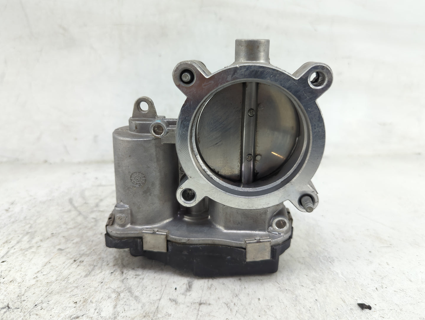 2020-2022 Jeep Cherokee Throttle Body P/N:04891970AC 05281796AC Fits Fits 2020 2021 2022 OEM Used Auto Parts - Oemusedautopa