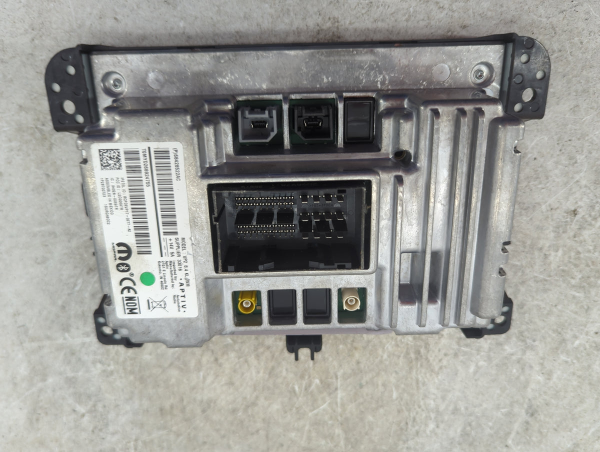 2020-2020 Jeep Cherokee Information Radio Display Screen 1517233 - Oemusedautoparts1.com