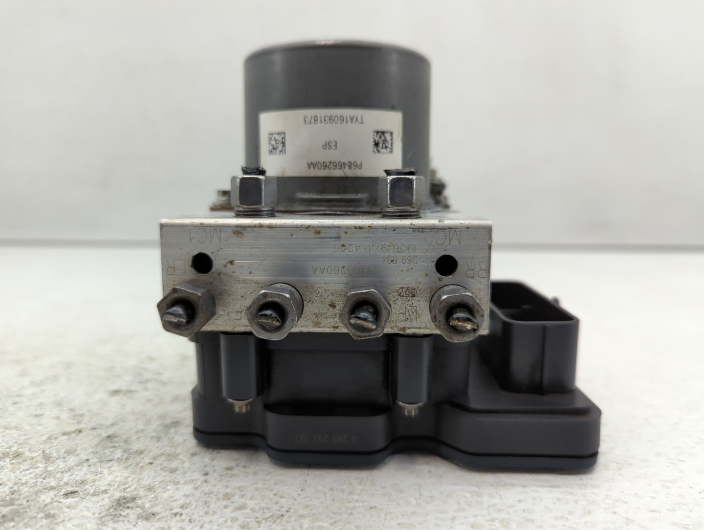 2020 Jeep Cherokee ABS Pump Control Module Replacement P/N:68466260AA Fits OEM Used Auto Parts - Oemusedautoparts1.com