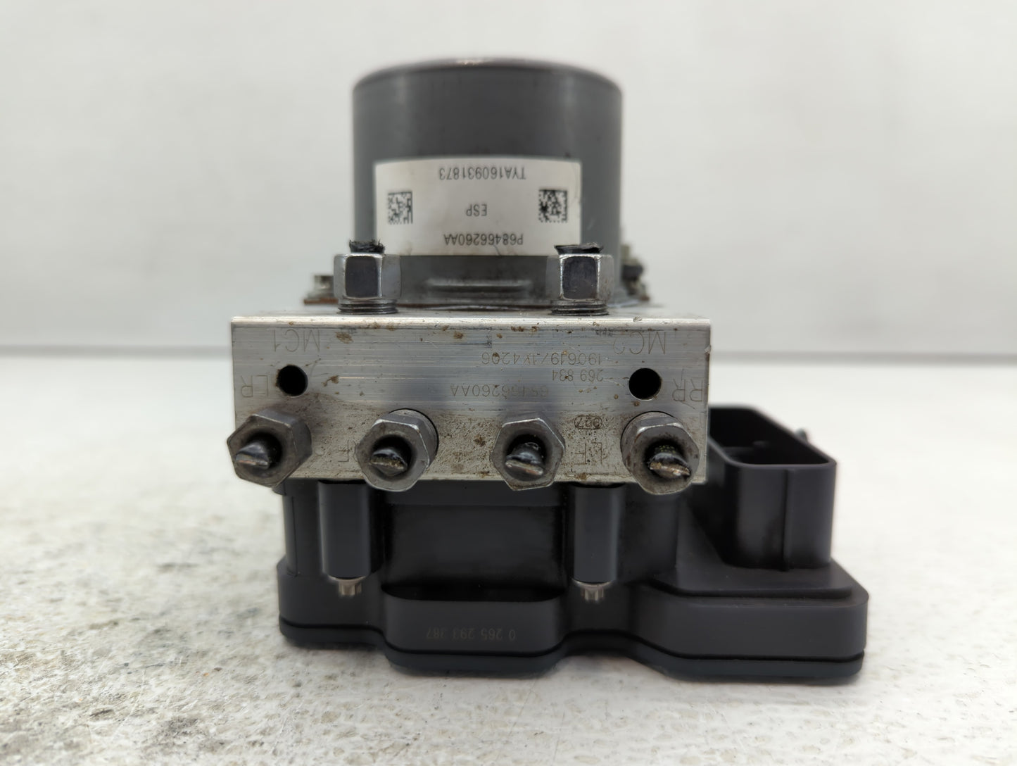 2020 Jeep Cherokee ABS Pump Control Module Replacement P/N:68466260AA Fits OEM Used Auto Parts - Oemusedautoparts1.com