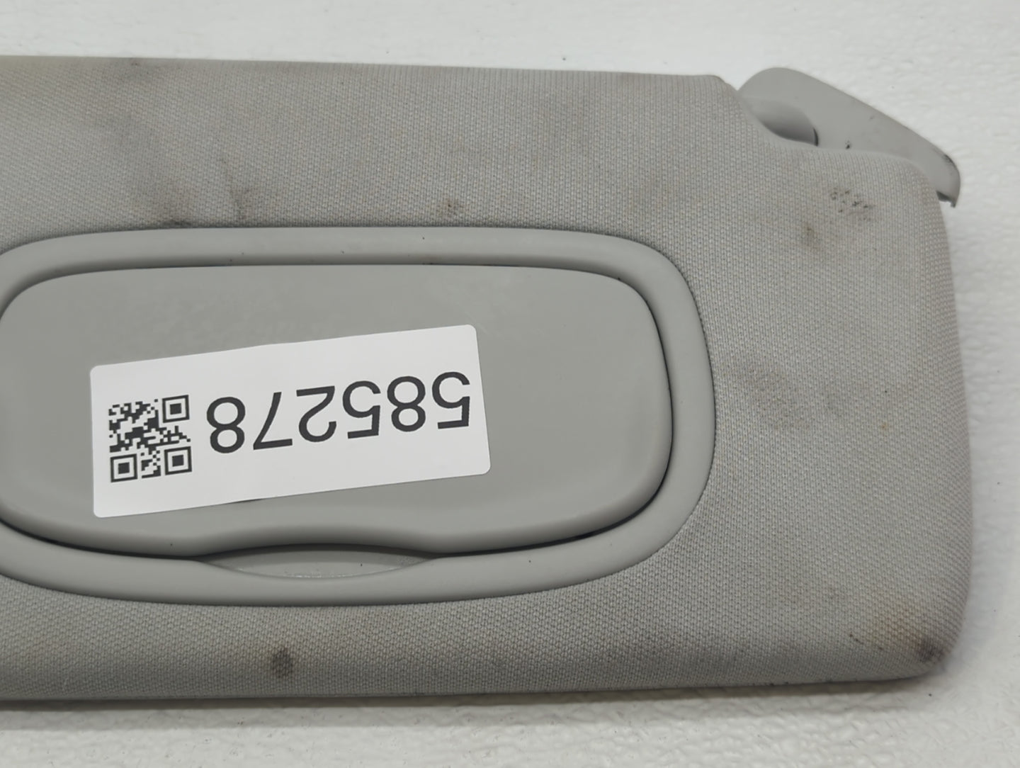 2019-2022 Jeep Cherokee Sun Visor Shade Replacement Passenger Right Mirror Fits Fits 2019 2020 2021 2022 OEM Used Auto Parts